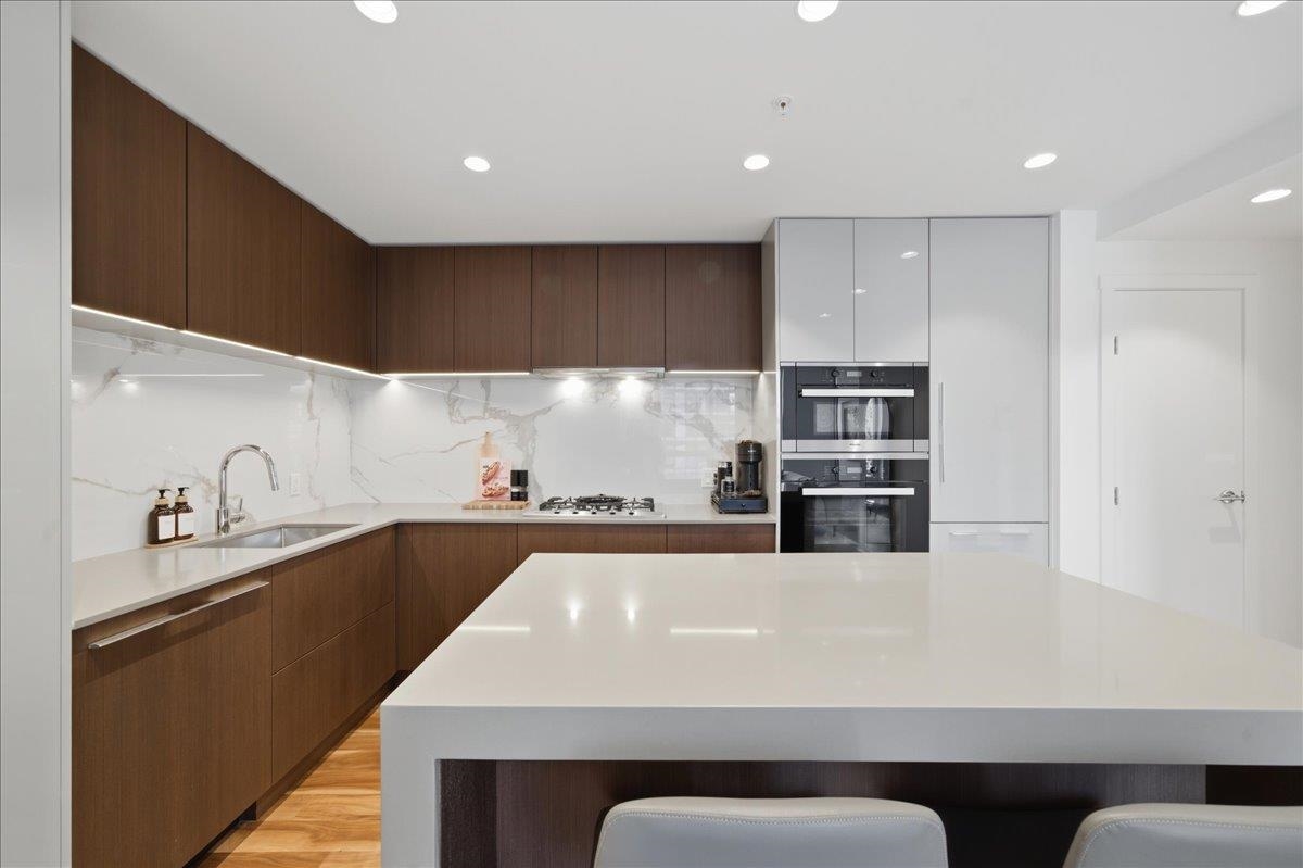 608 1675 LIONS GATE LANE Unit: 608