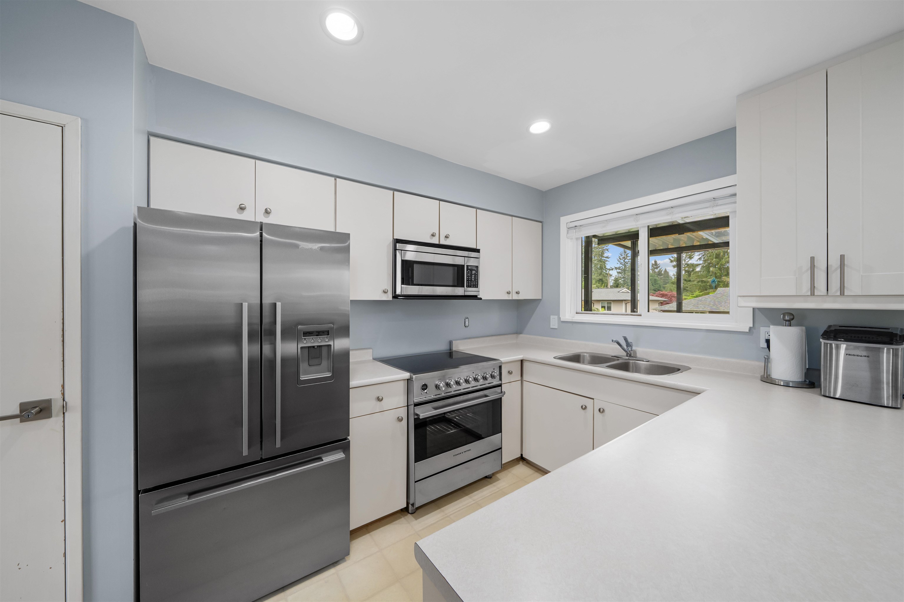 2115 AUDREY DRIVE