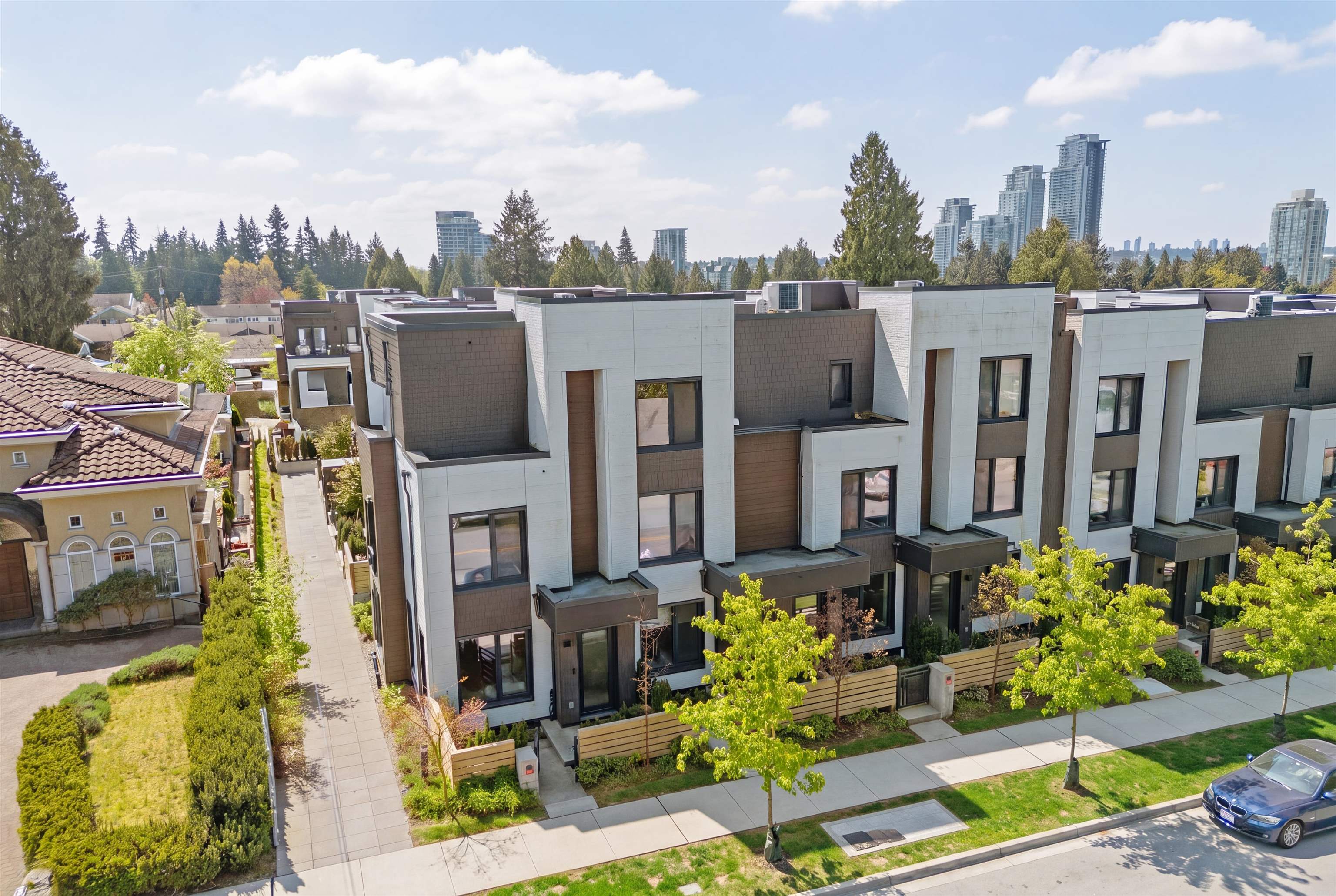 209 606 FOSTER AVENUE Unit: 209