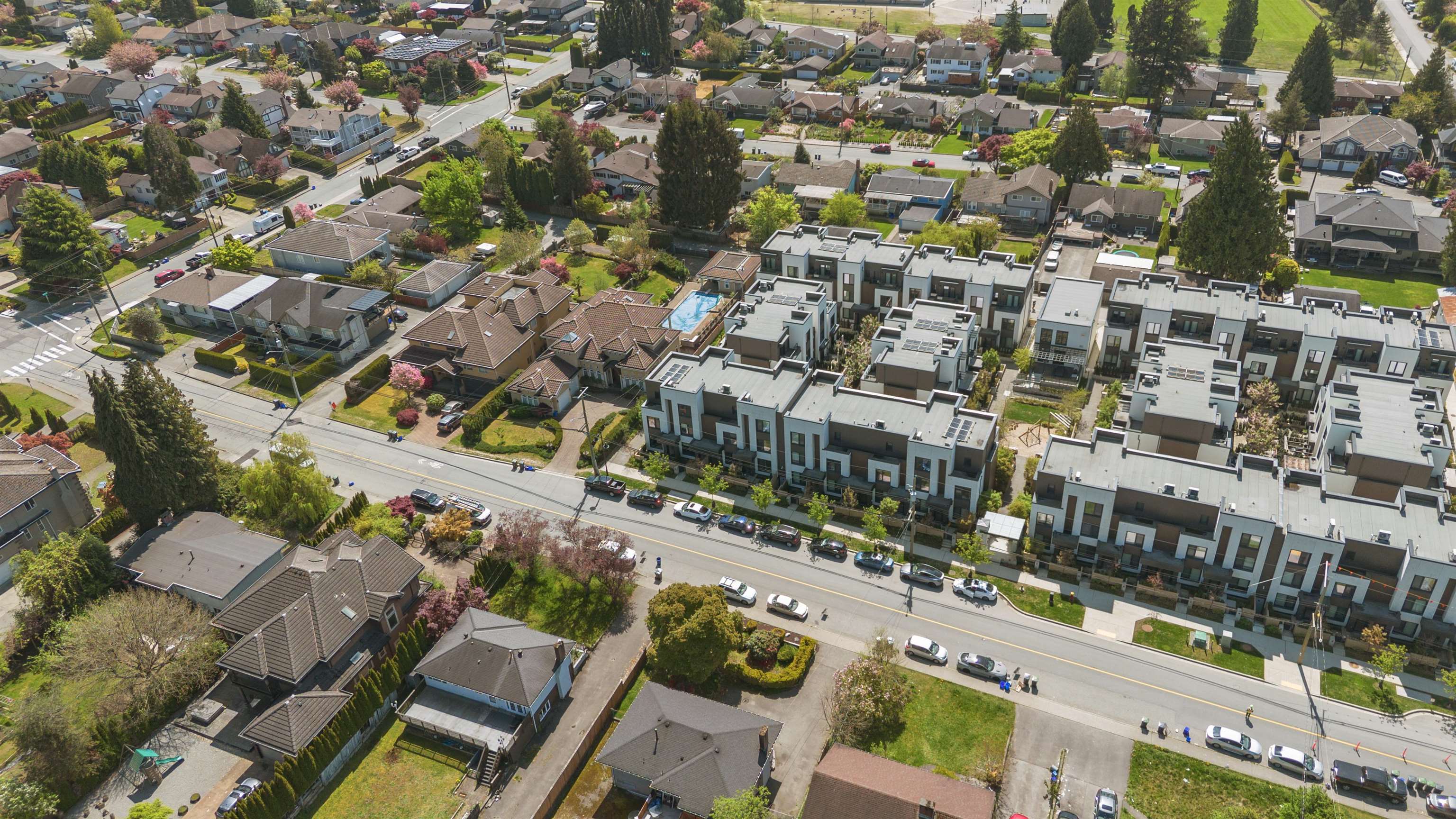 209 606 FOSTER AVENUE Unit: 209