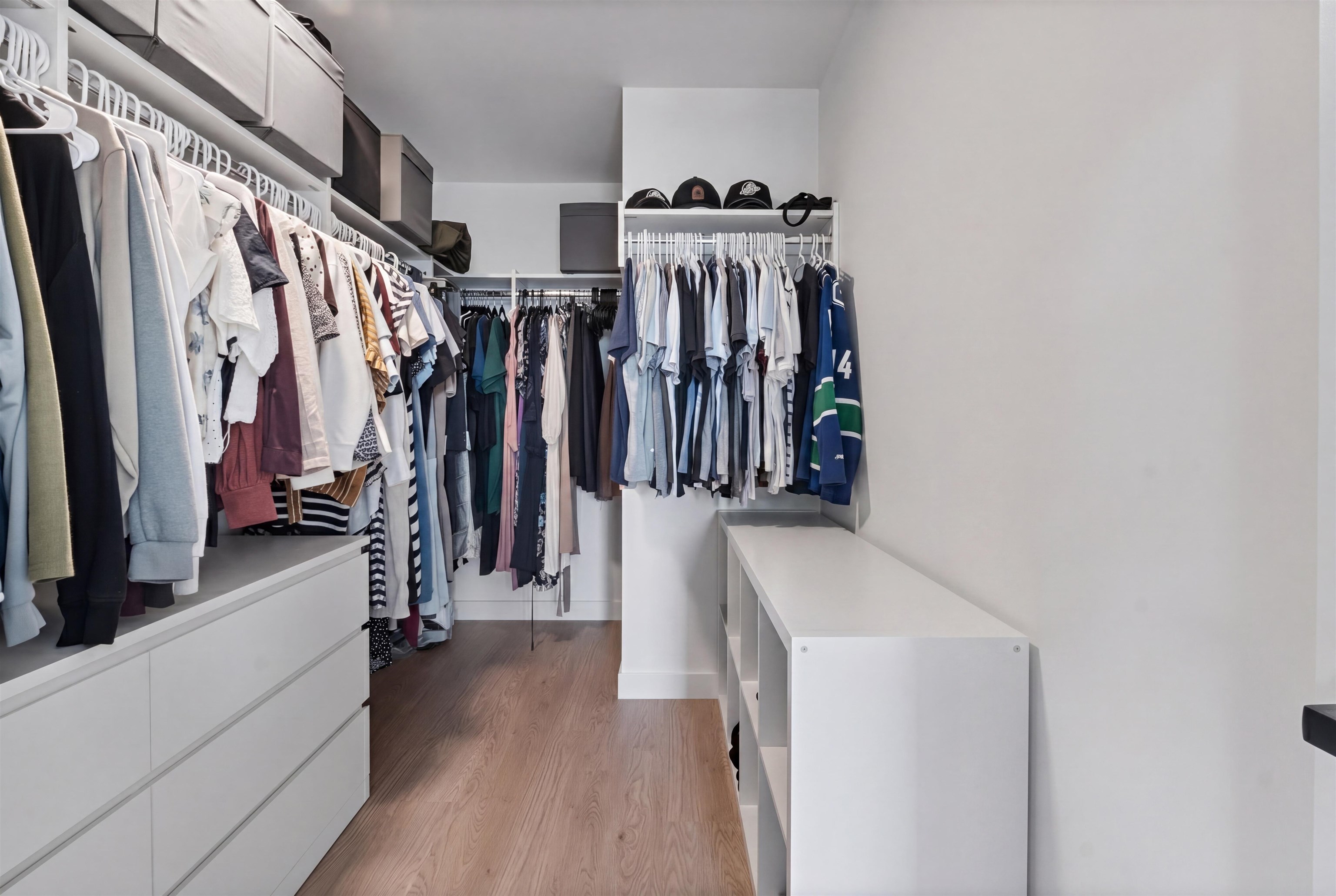 209 606 FOSTER AVENUE Unit: 209