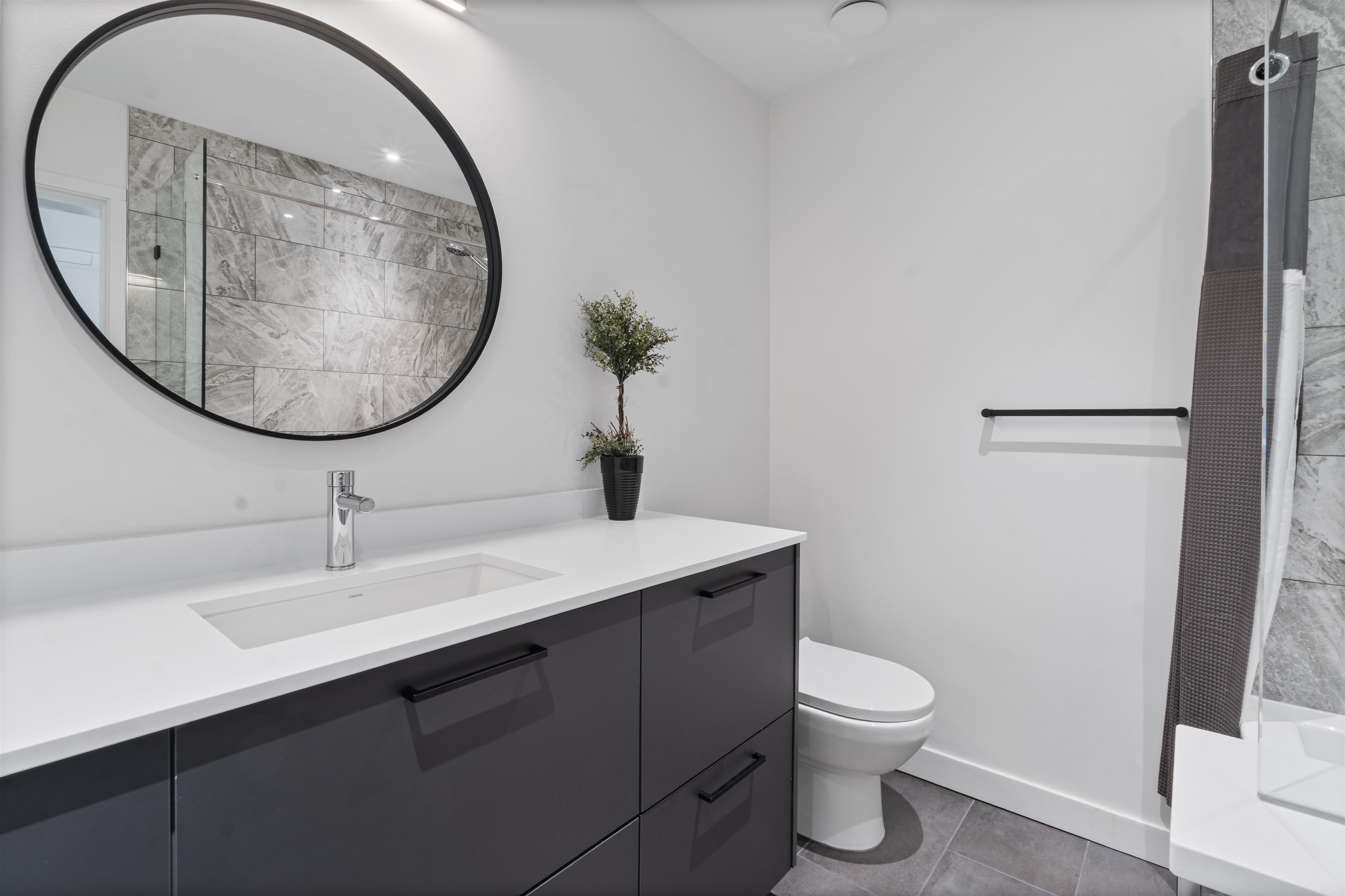 209 606 FOSTER AVENUE Unit: 209