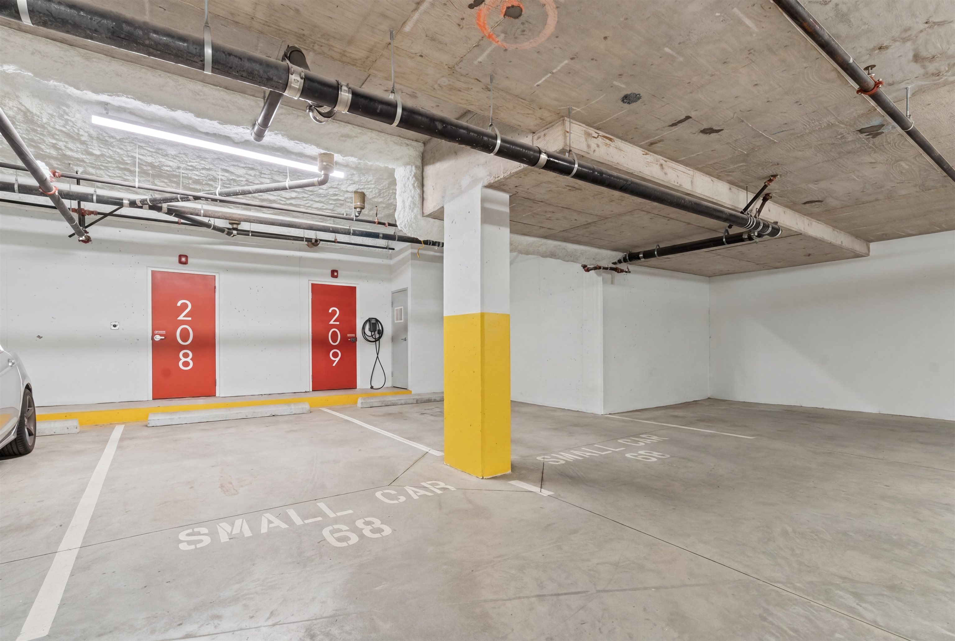 209 606 FOSTER AVENUE Unit: 209