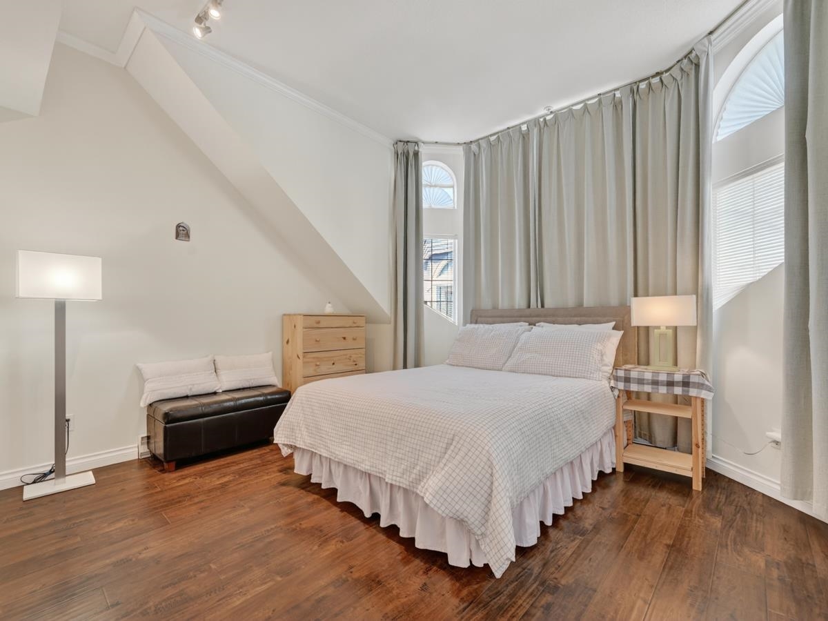 5 8711 JONES ROAD Unit: 5