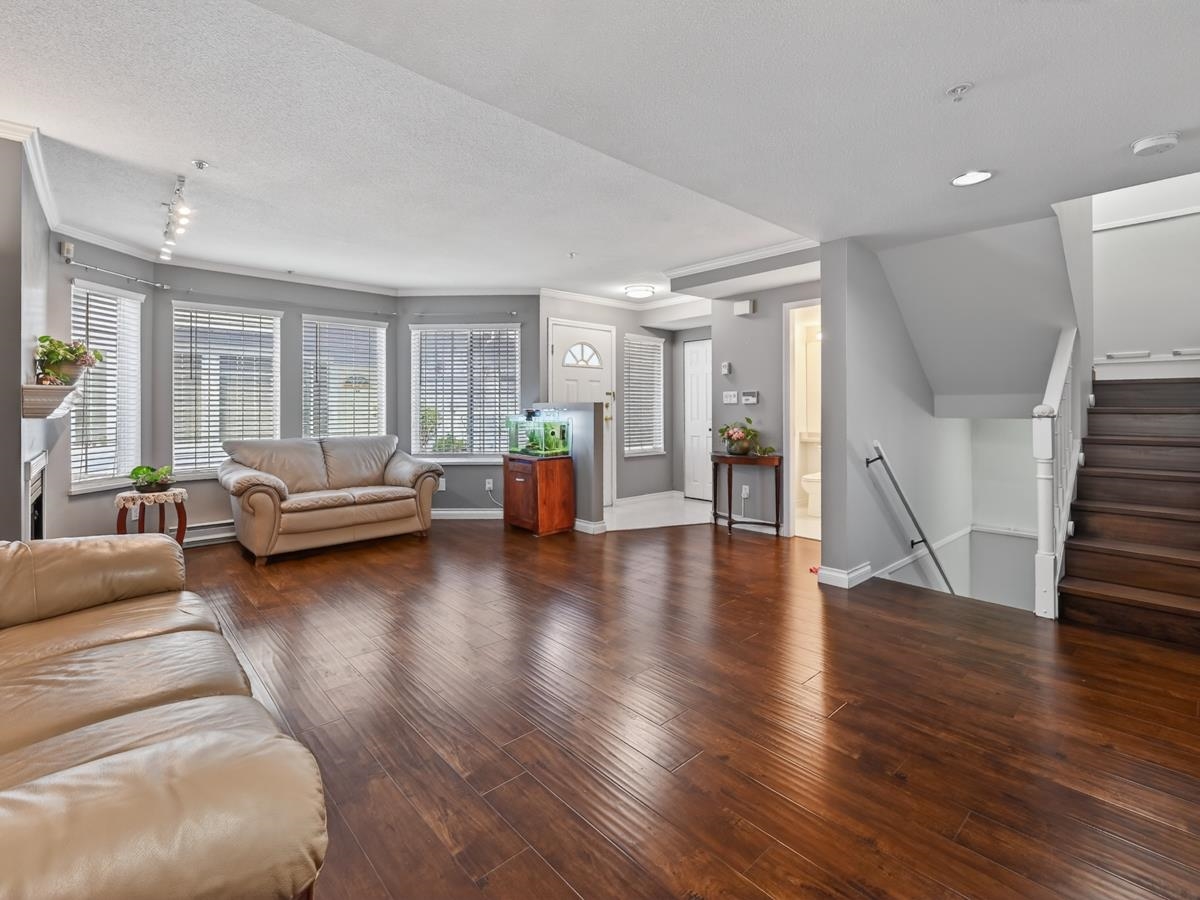 5 8711 JONES ROAD Unit: 5
