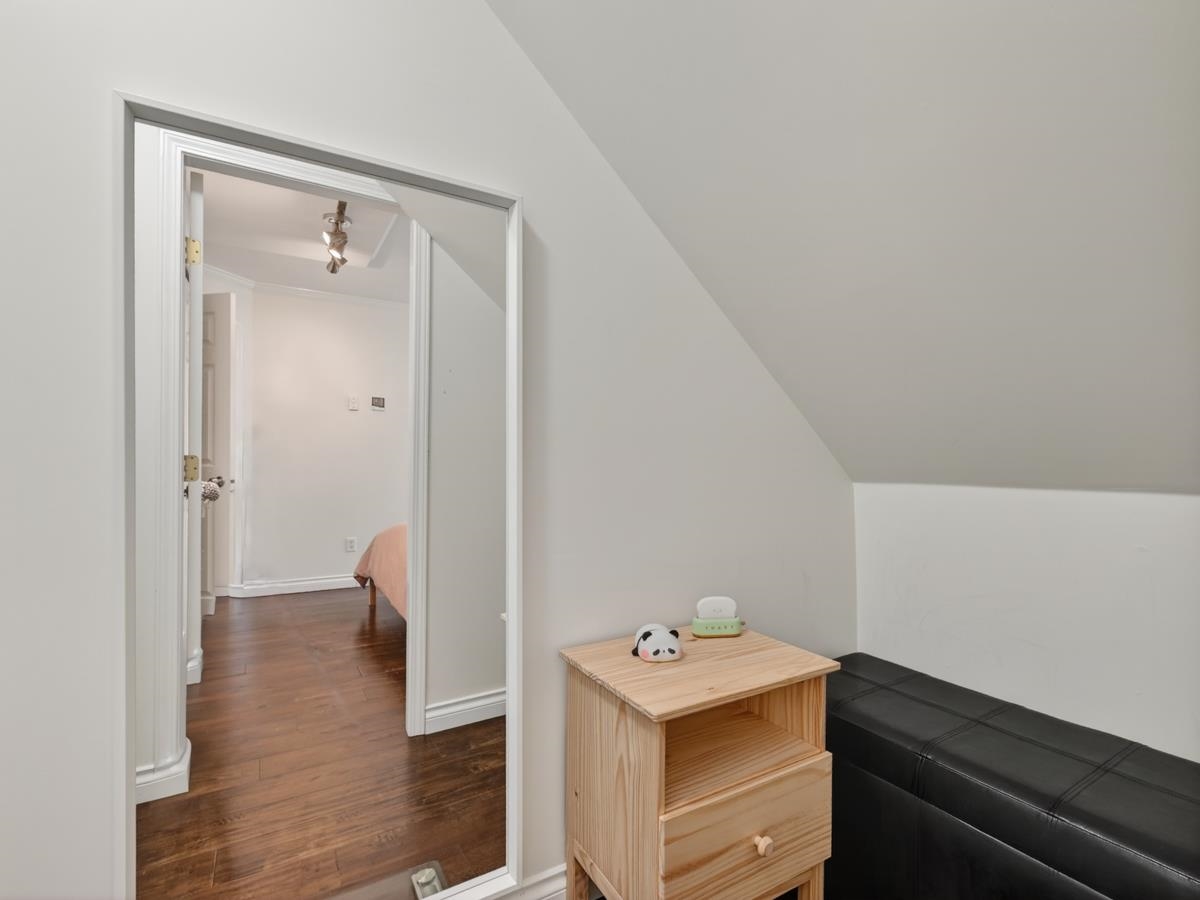 5 8711 JONES ROAD Unit: 5