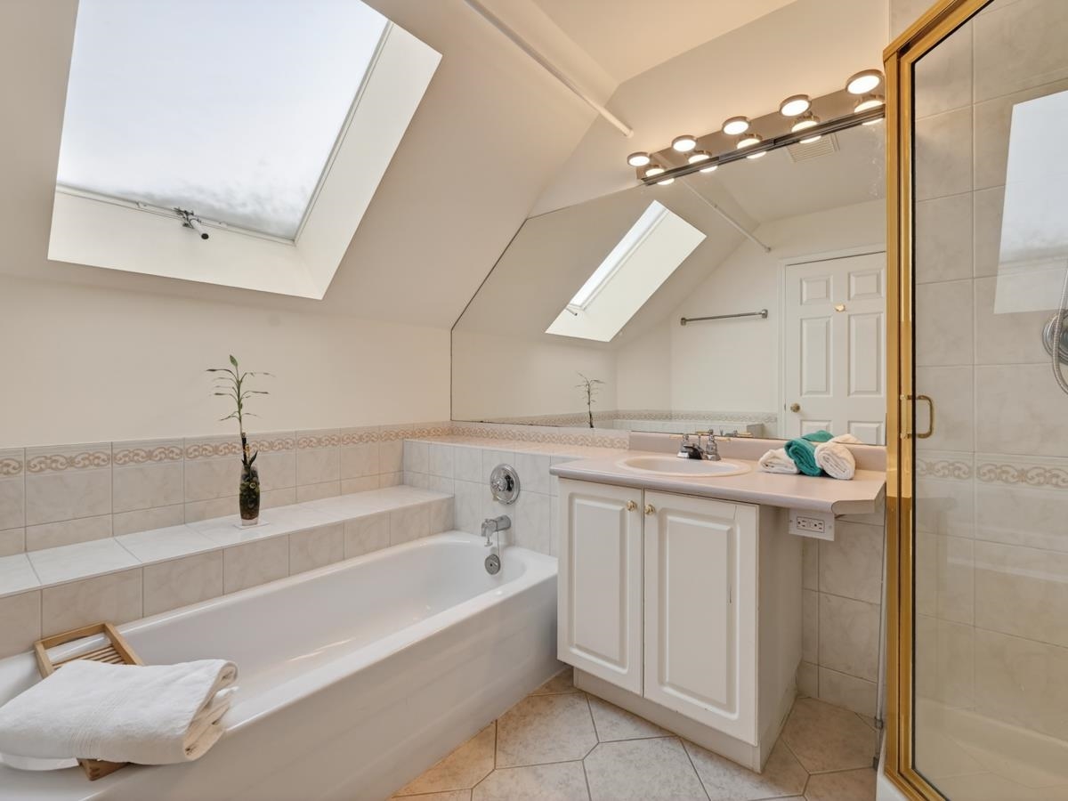 5 8711 JONES ROAD Unit: 5