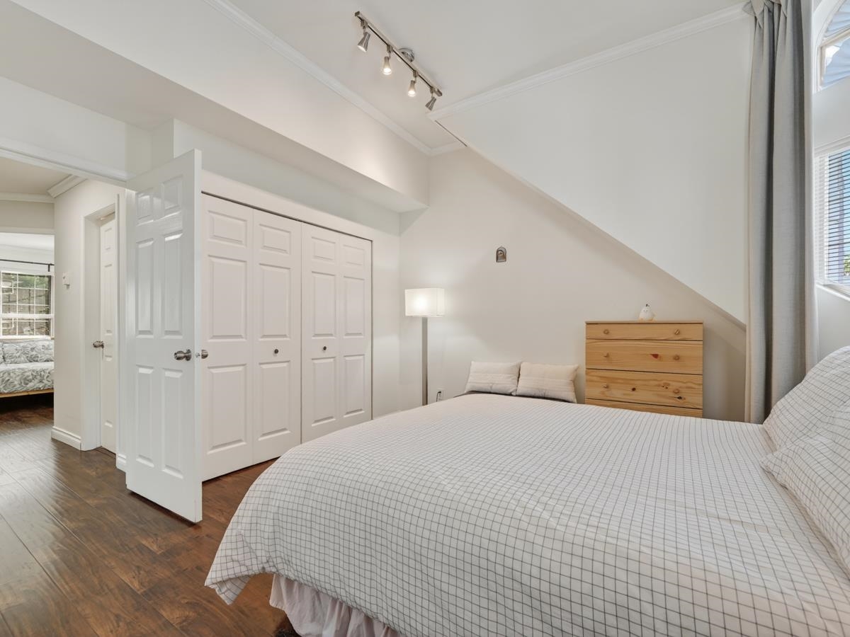 5 8711 JONES ROAD Unit: 5