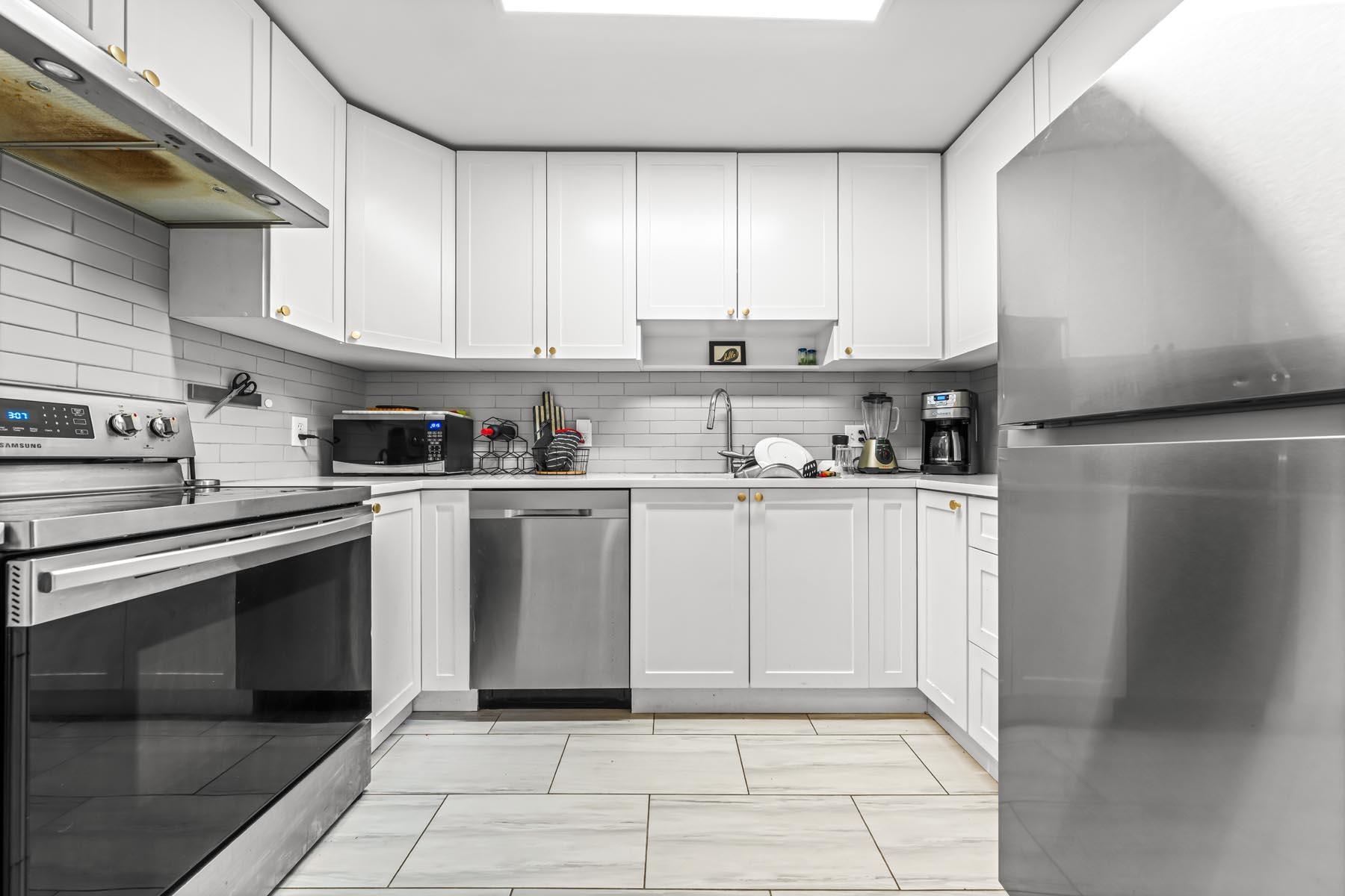 103 1868 E 11TH AVENUE Unit: 103