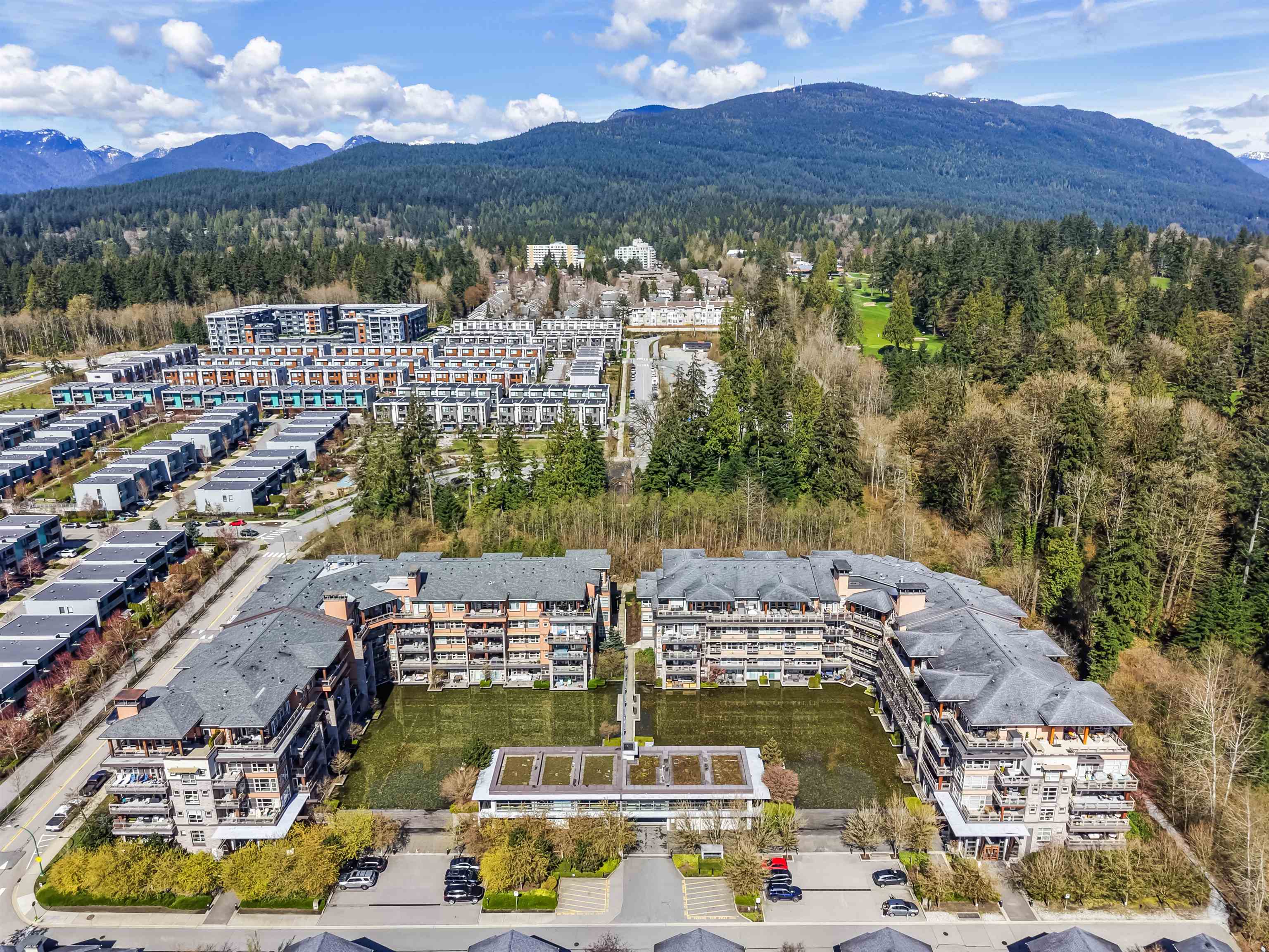 418 3606 ALDERCREST DRIVE Unit: 418
