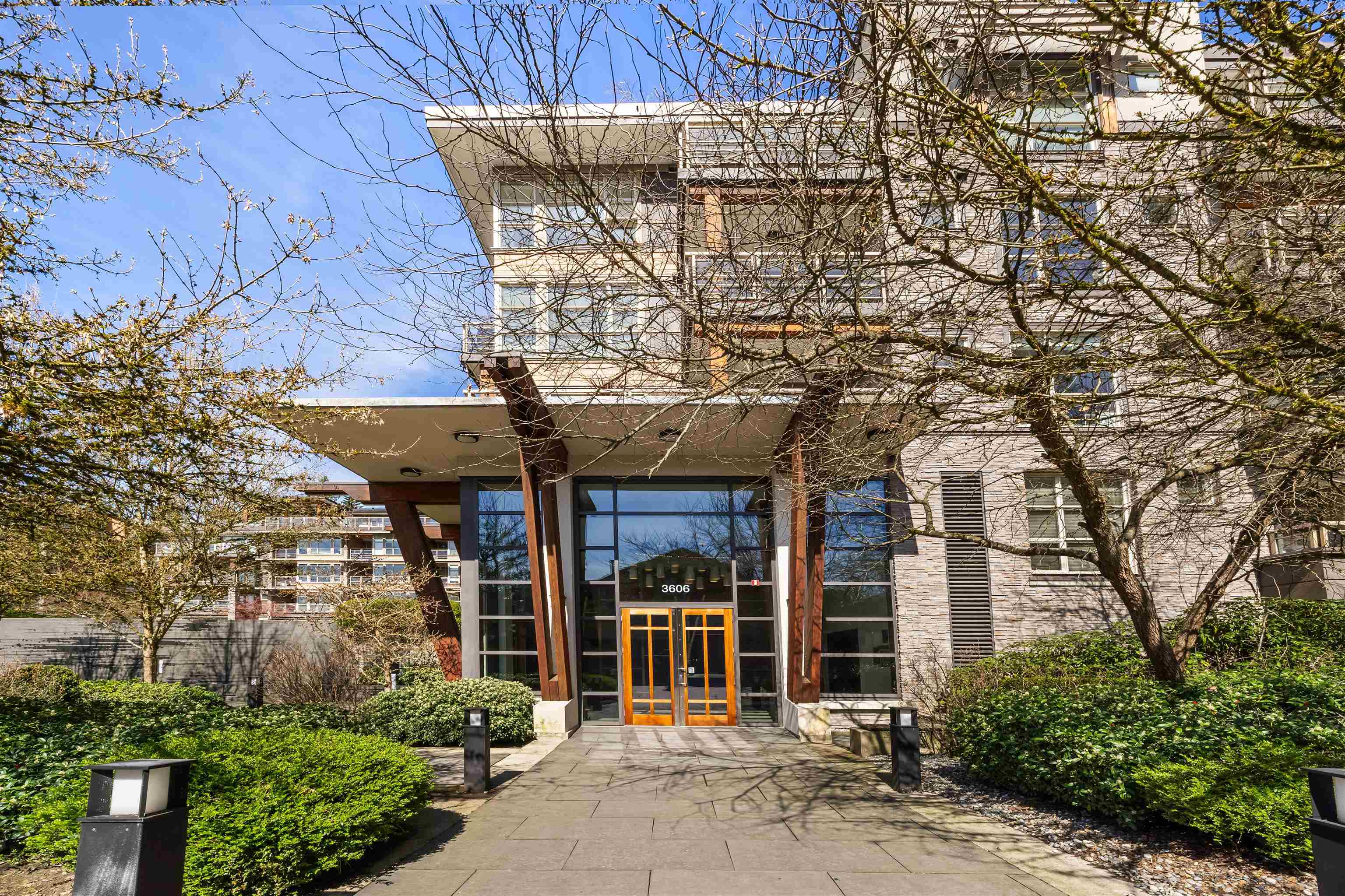 418 3606 ALDERCREST DRIVE Unit: 418