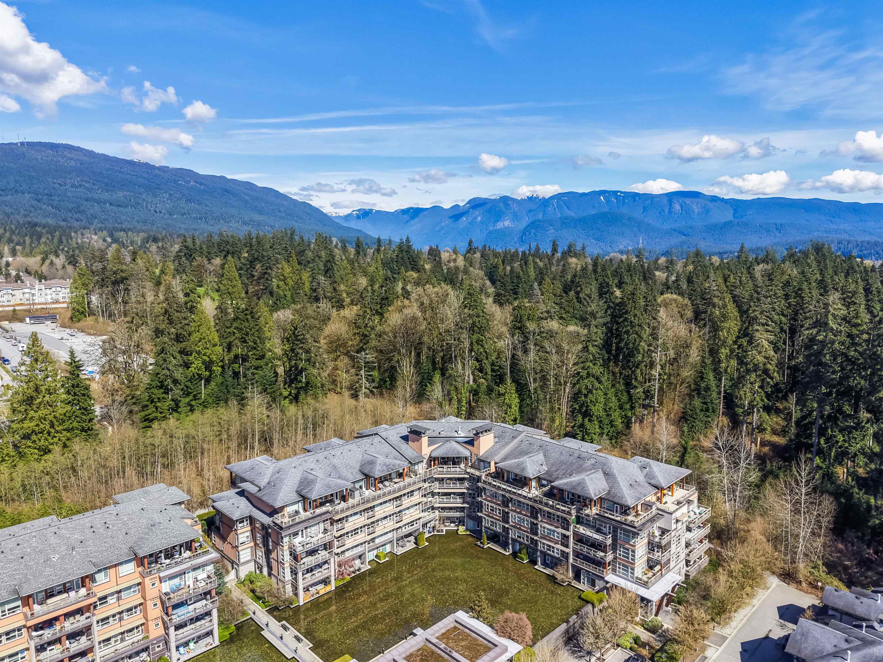 418 3606 ALDERCREST DRIVE Unit: 418