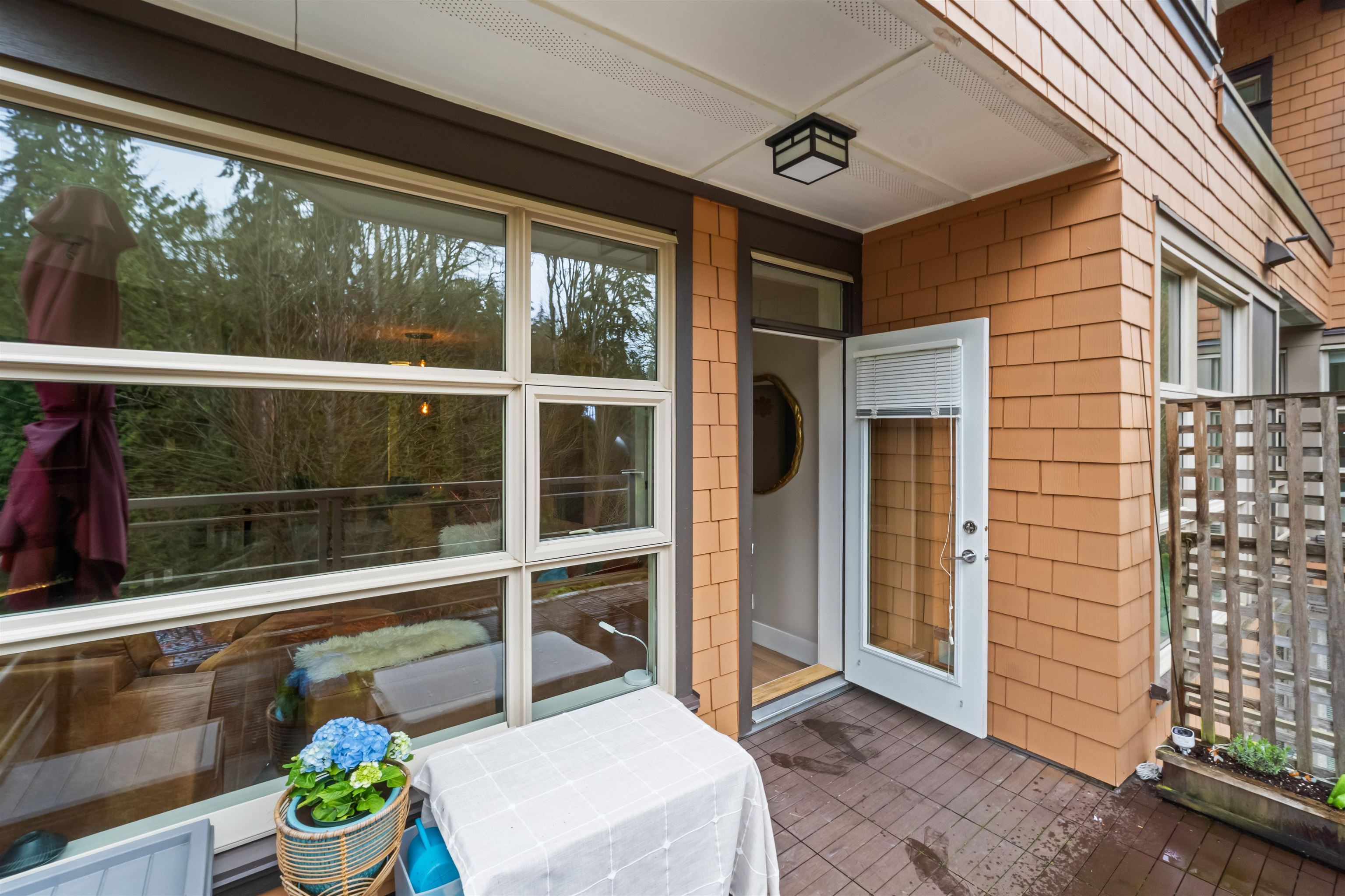 418 3606 ALDERCREST DRIVE Unit: 418