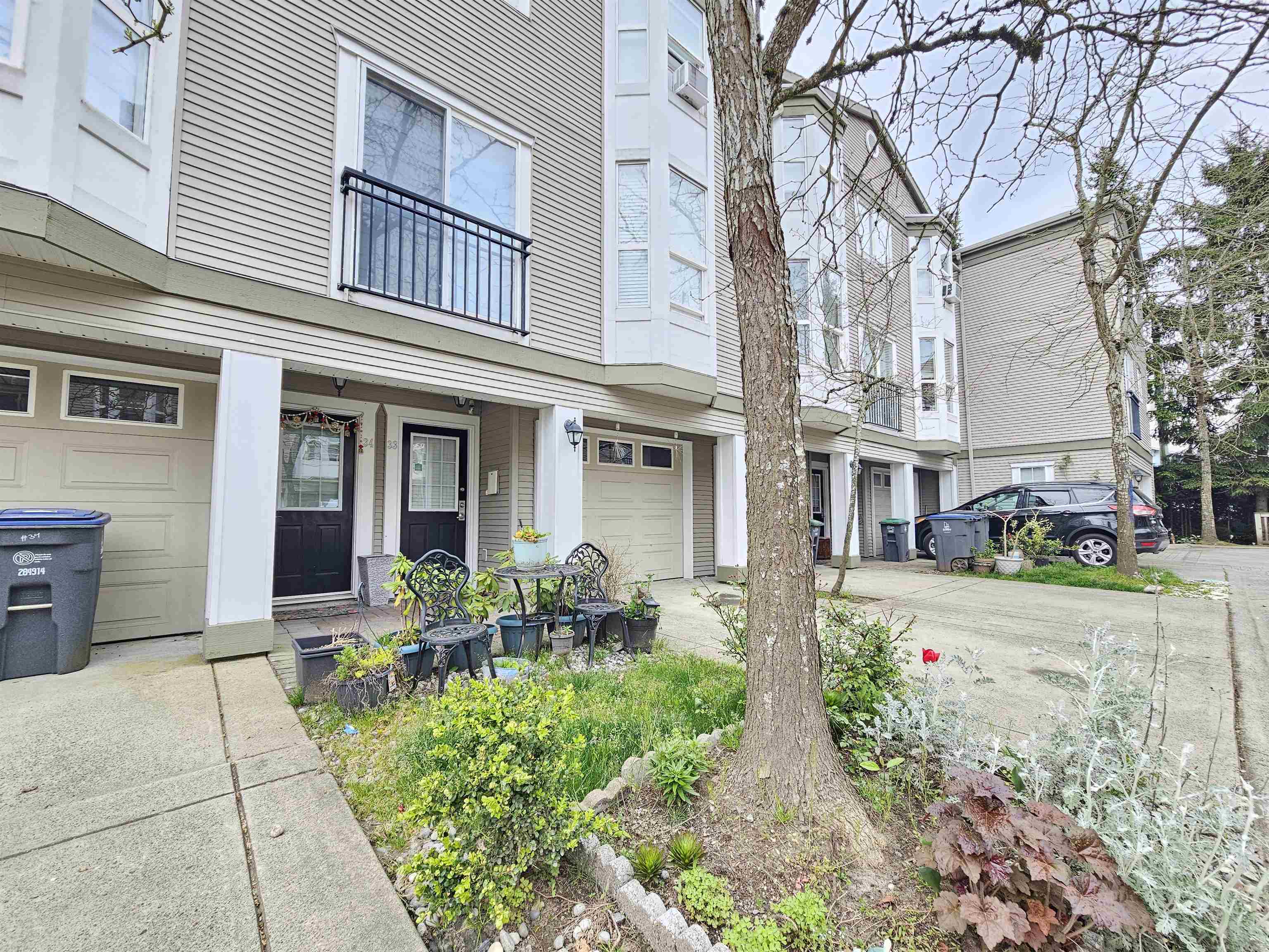 33 9559 130A STREET Unit: 33