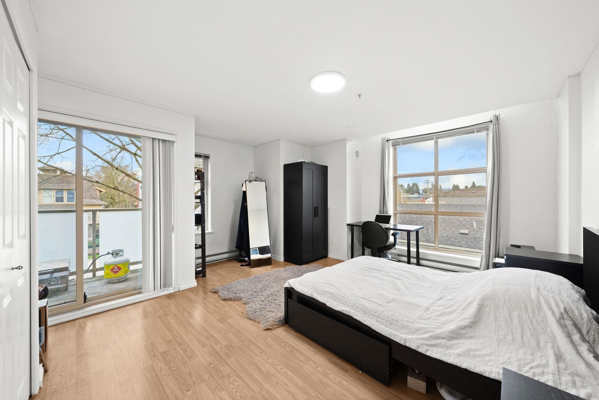 25 2378 RINDALL AVENUE Unit: 25