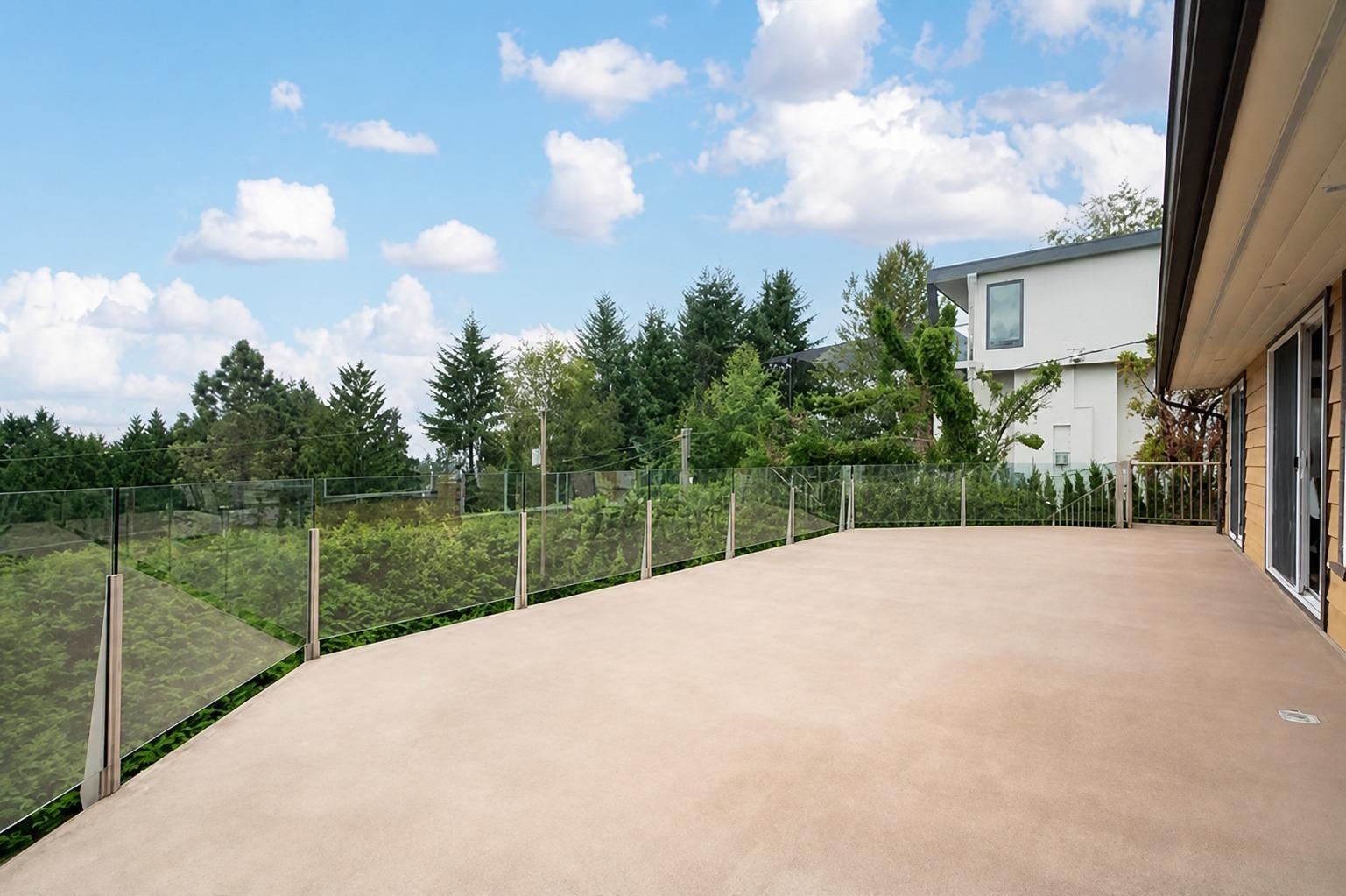 870 GREENWOOD ROAD