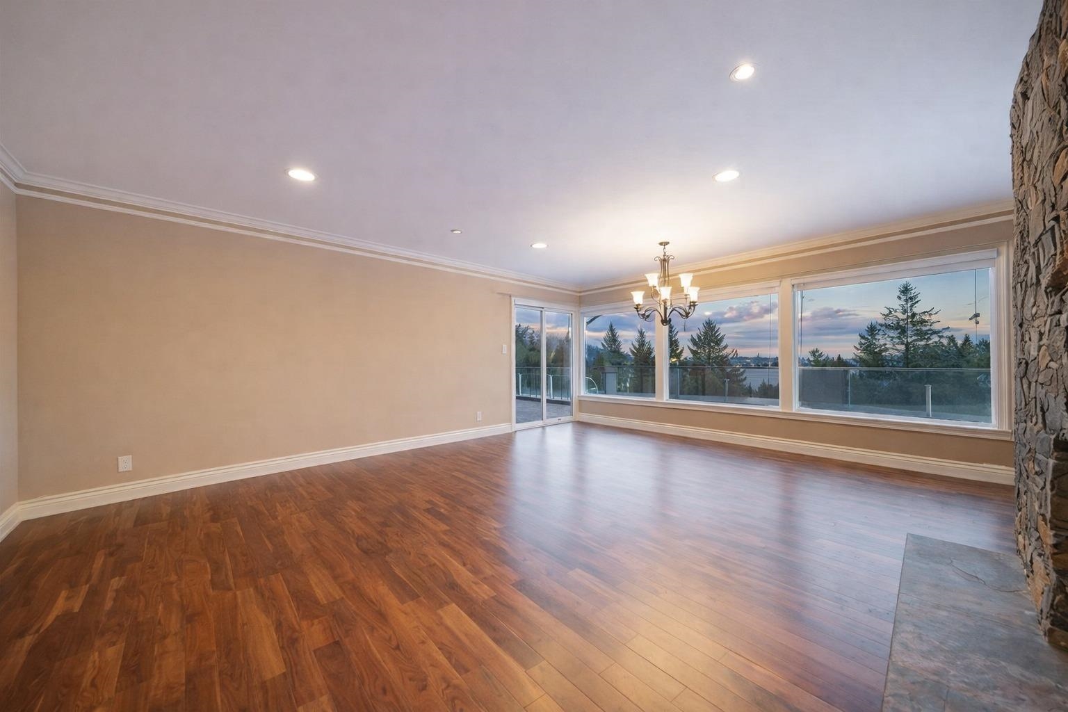 870 GREENWOOD ROAD