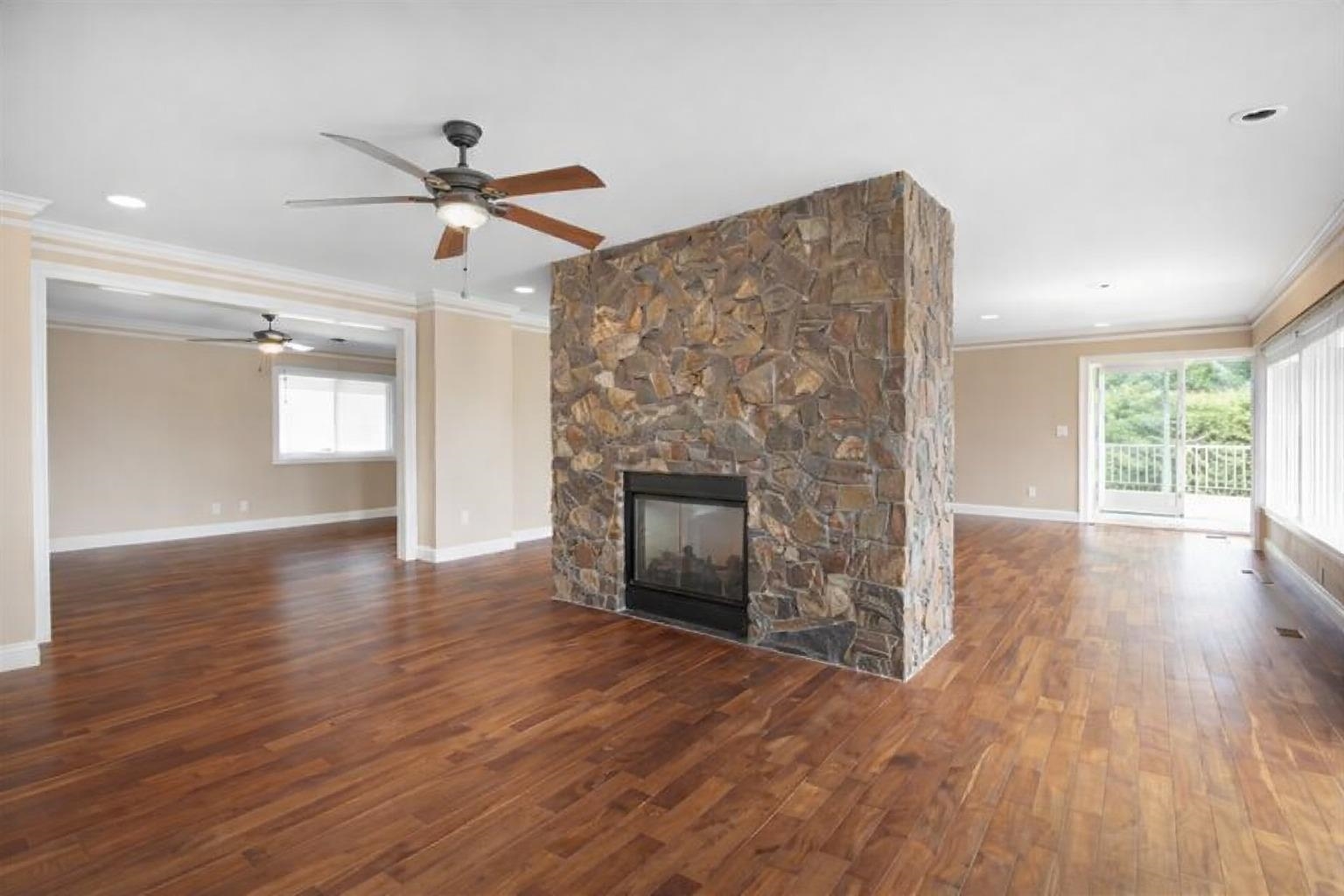870 GREENWOOD ROAD