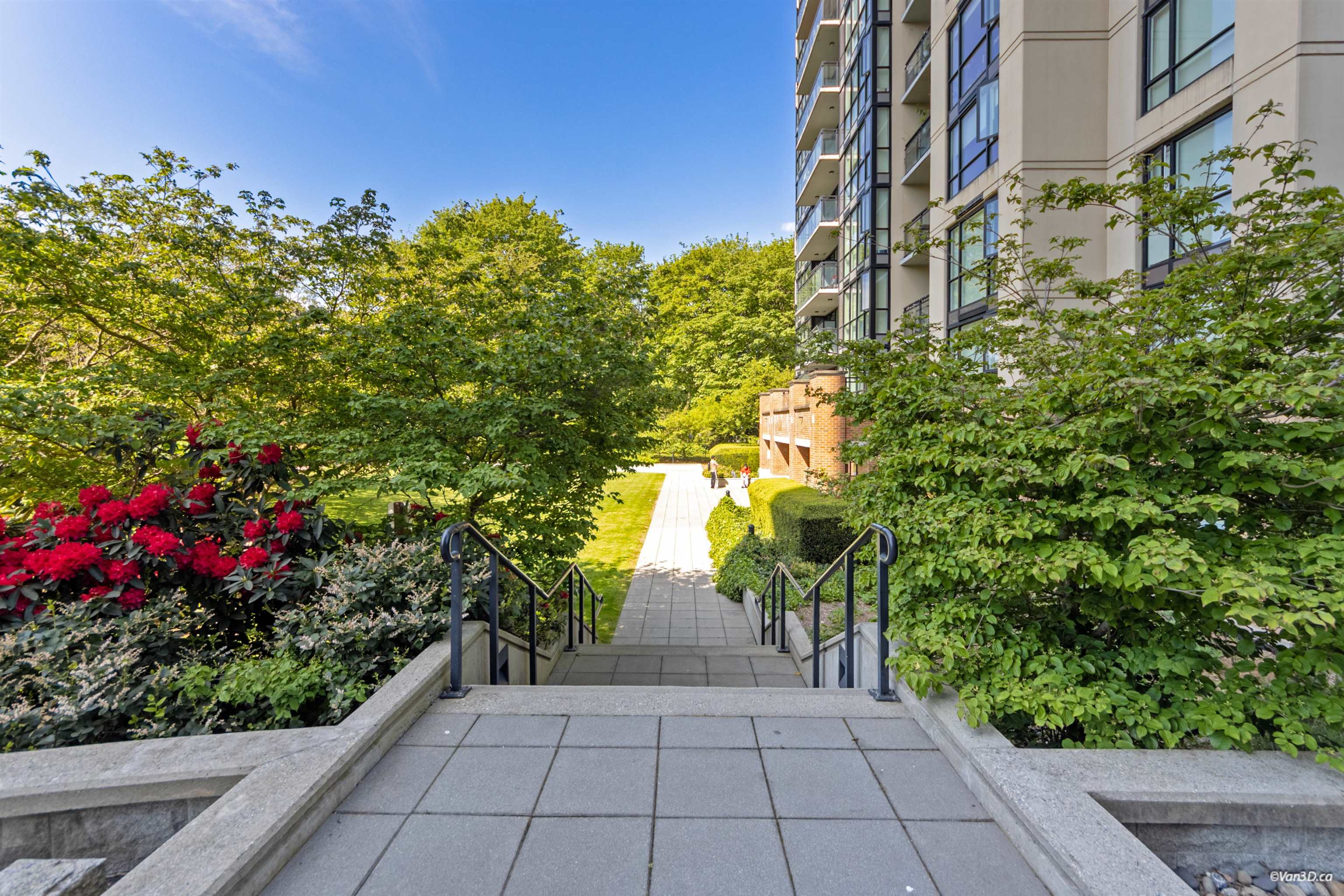 909 10777 UNIVERSITY DRIVE Unit: 909