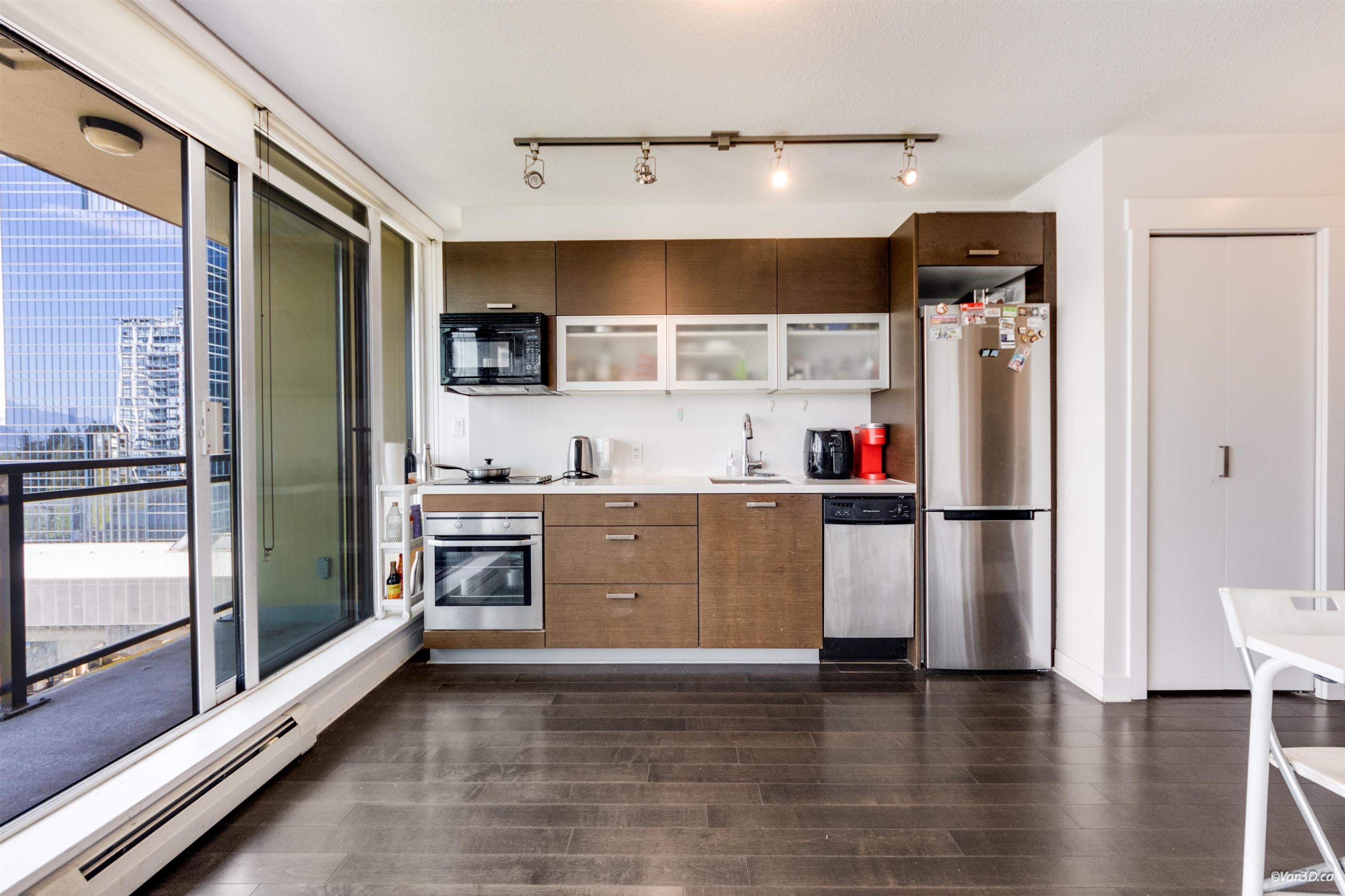 909 10777 UNIVERSITY DRIVE Unit: 909