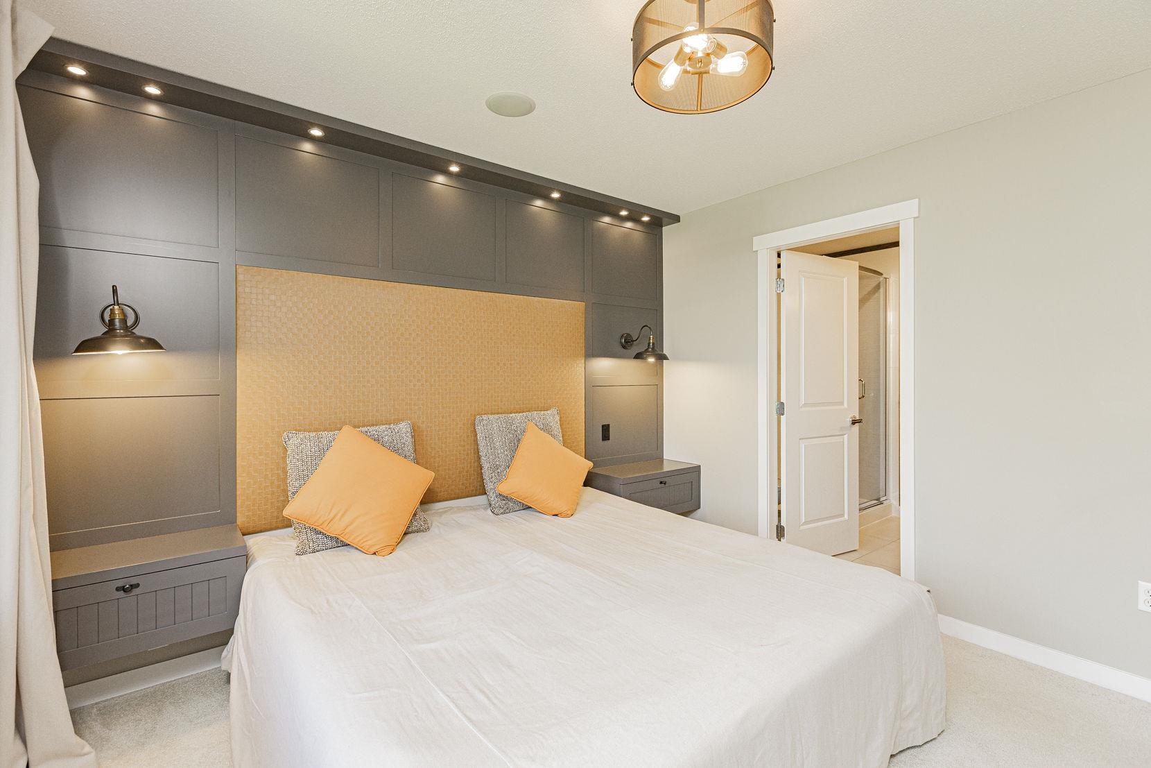 2 10735 84TH AVENUE Unit: 2