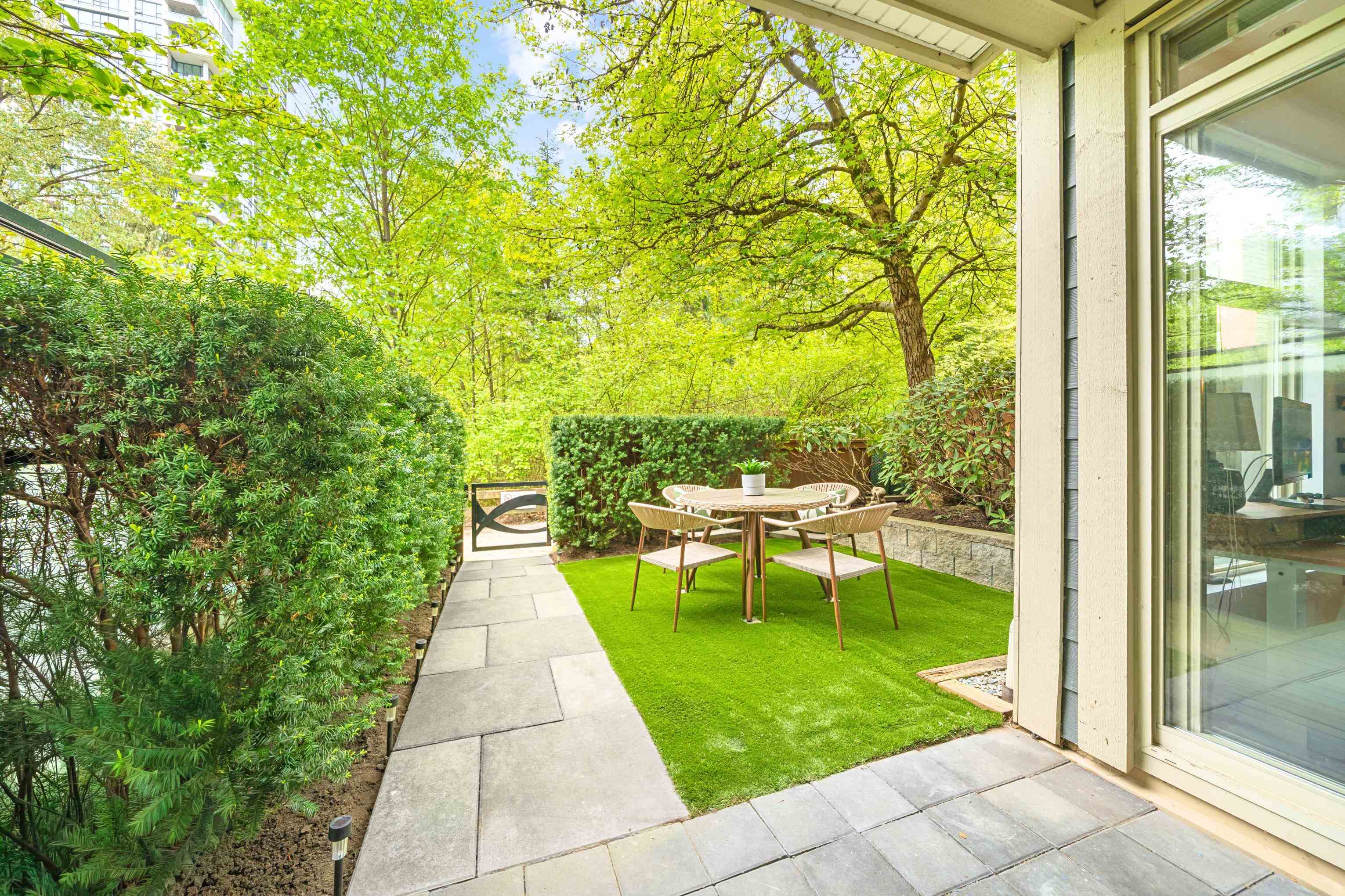 101 201 MORRISSEY ROAD Unit: 101