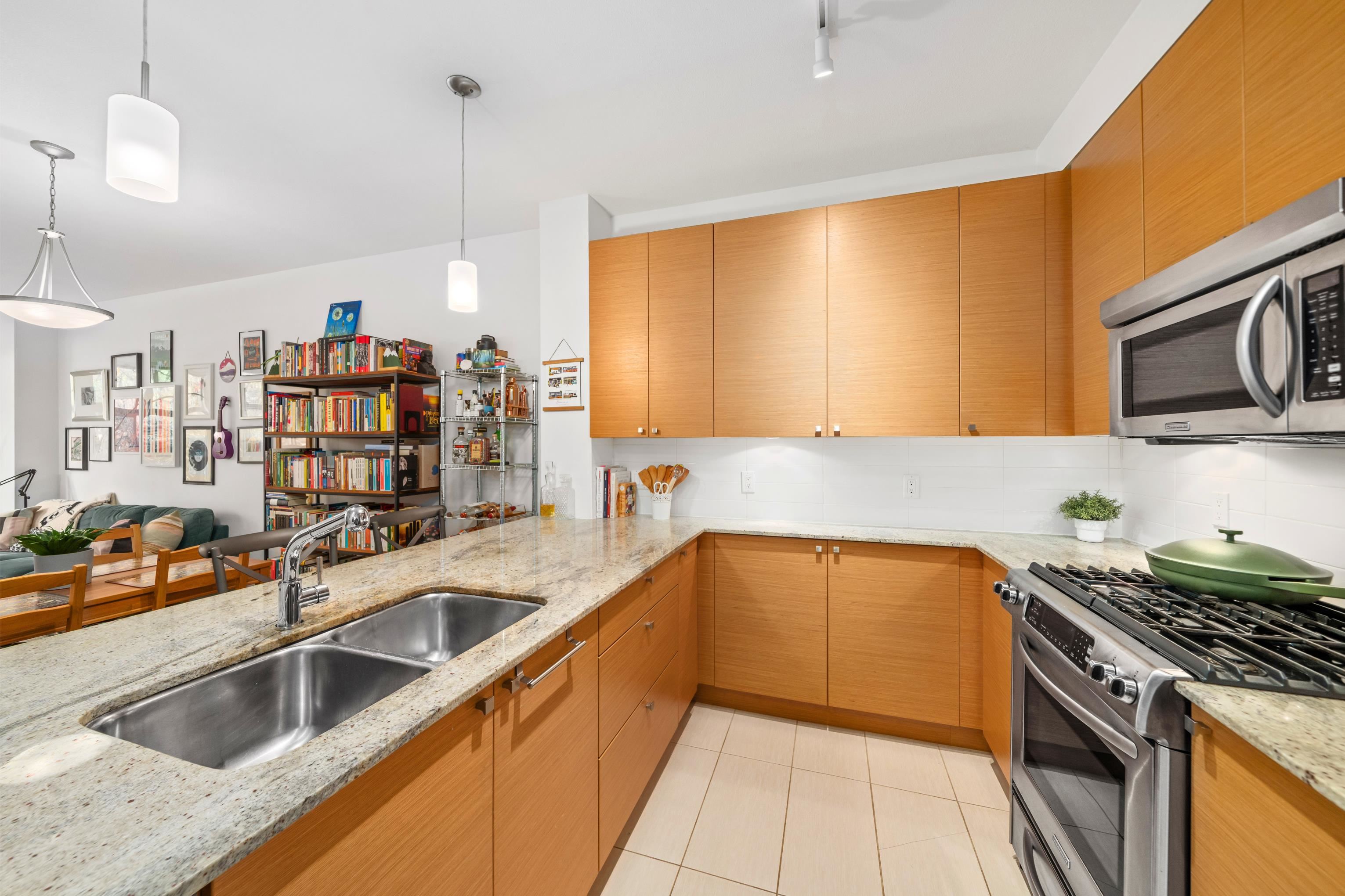 101 201 MORRISSEY ROAD Unit: 101