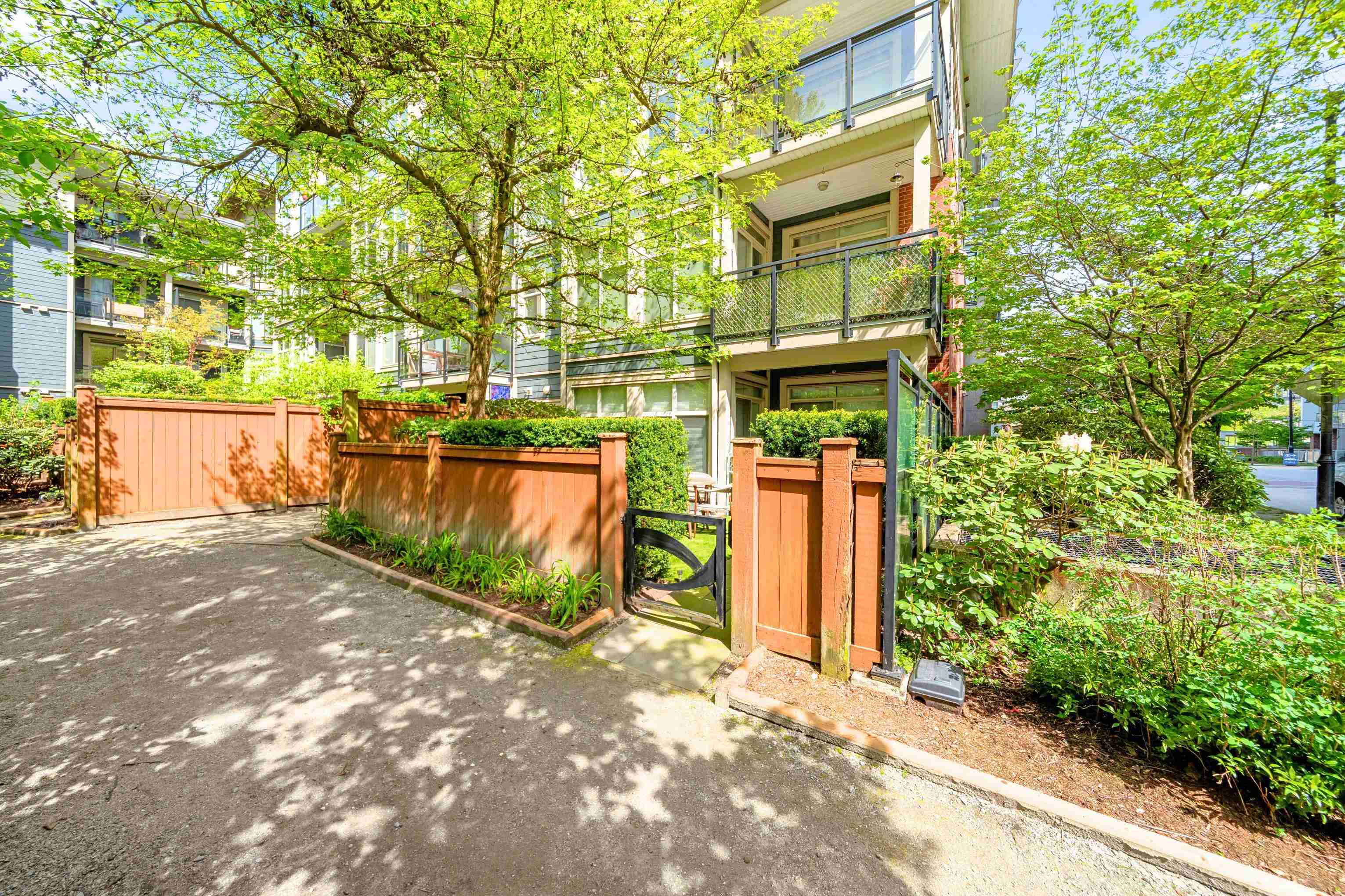 101 201 MORRISSEY ROAD Unit: 101