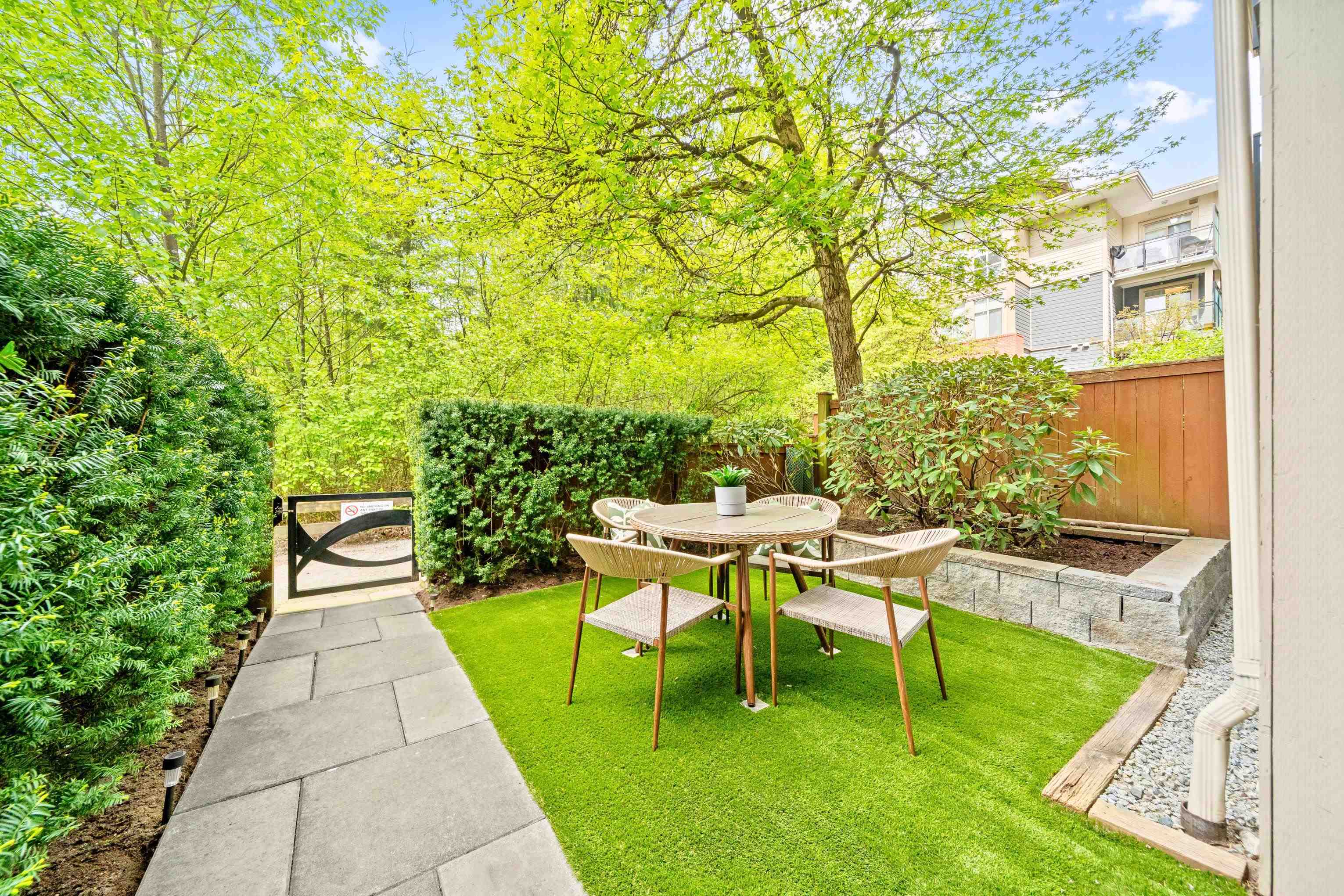 101 201 MORRISSEY ROAD Unit: 101