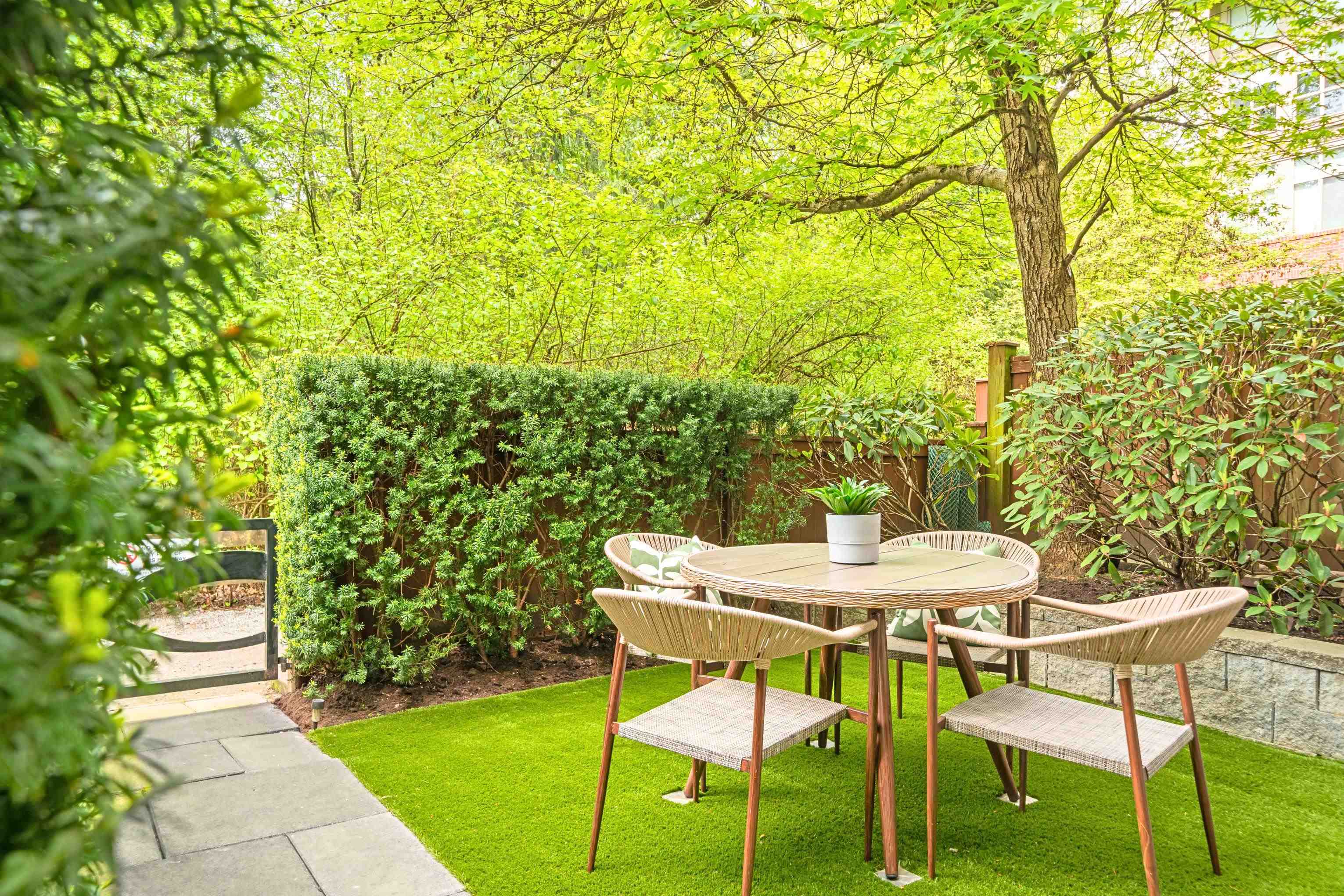 101 201 MORRISSEY ROAD Unit: 101