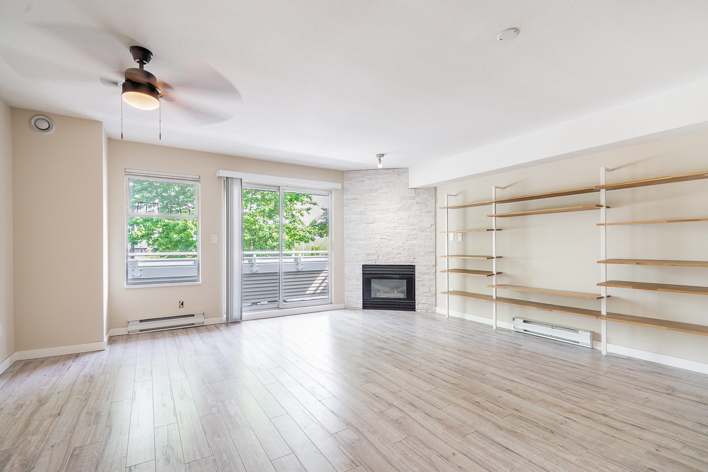 204 3183 ESMOND AVENUE Unit: 204