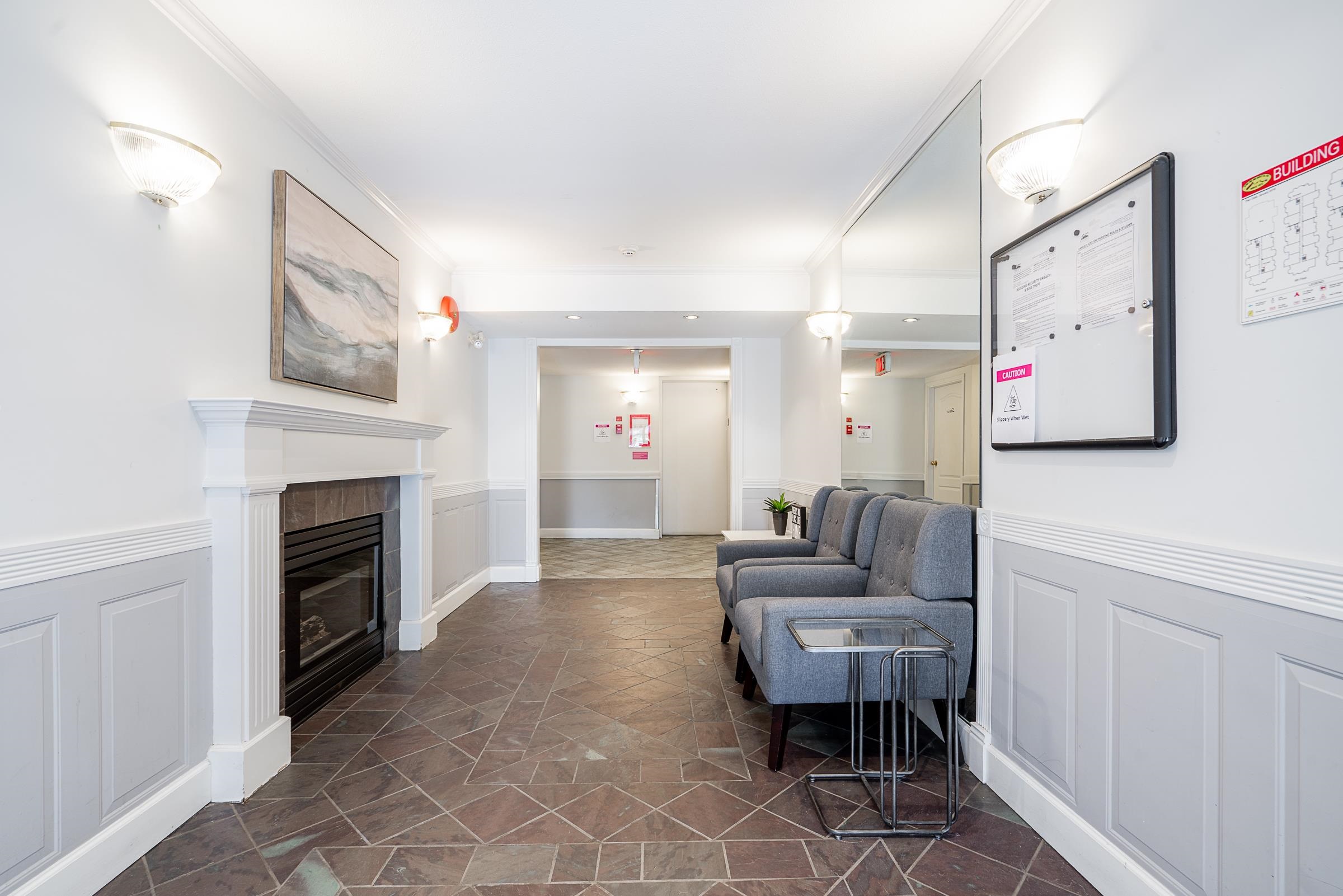 204 3183 ESMOND AVENUE Unit: 204