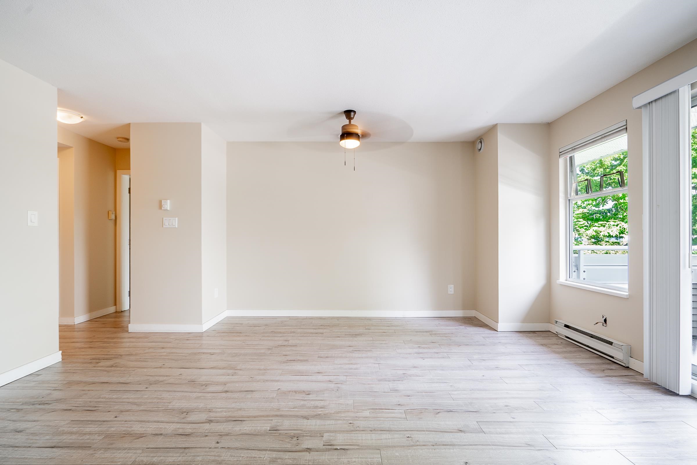 204 3183 ESMOND AVENUE Unit: 204