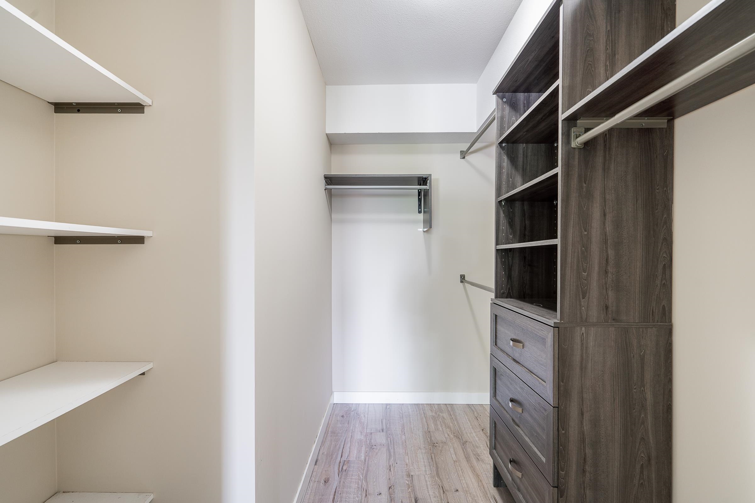204 3183 ESMOND AVENUE Unit: 204