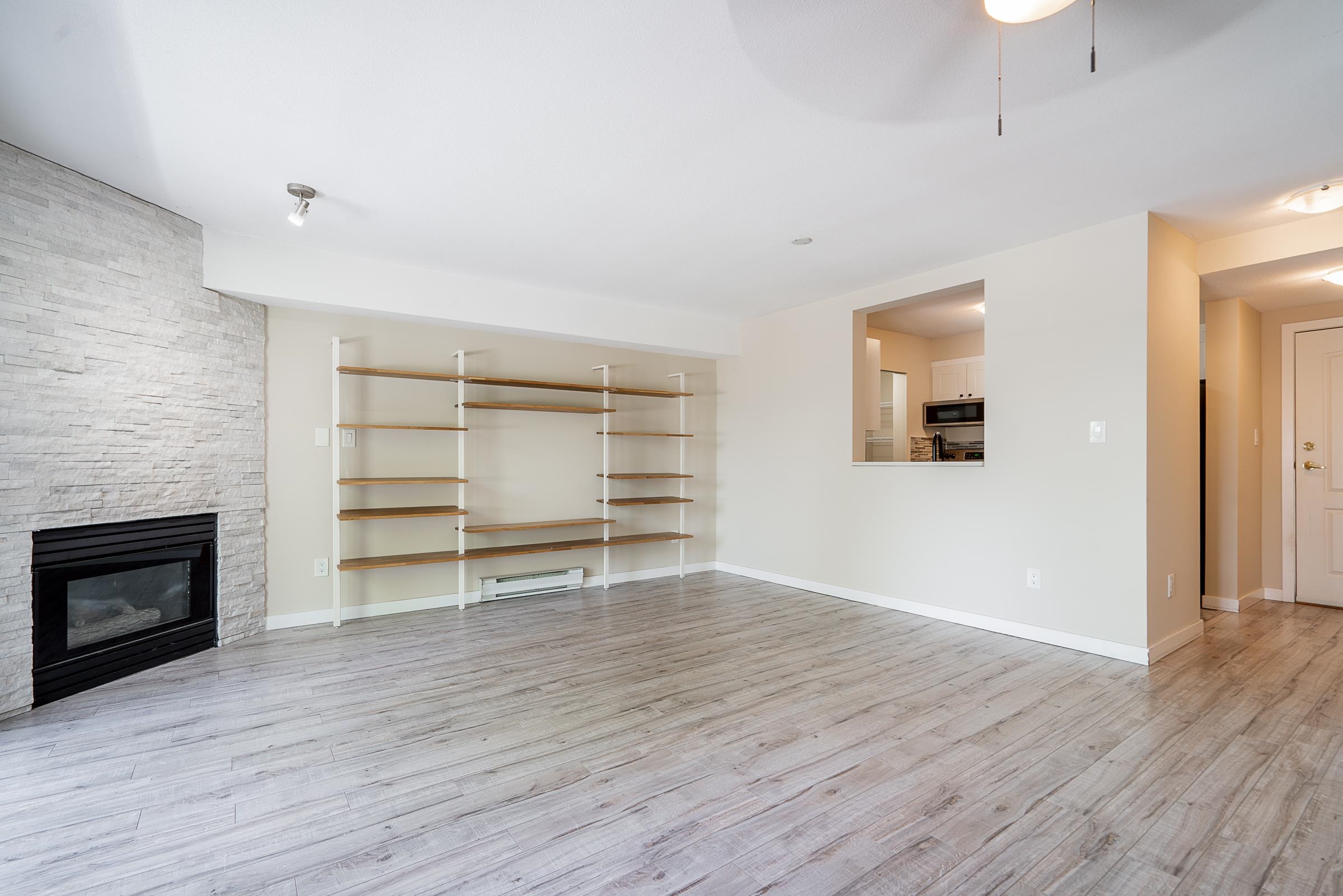 204 3183 ESMOND AVENUE Unit: 204