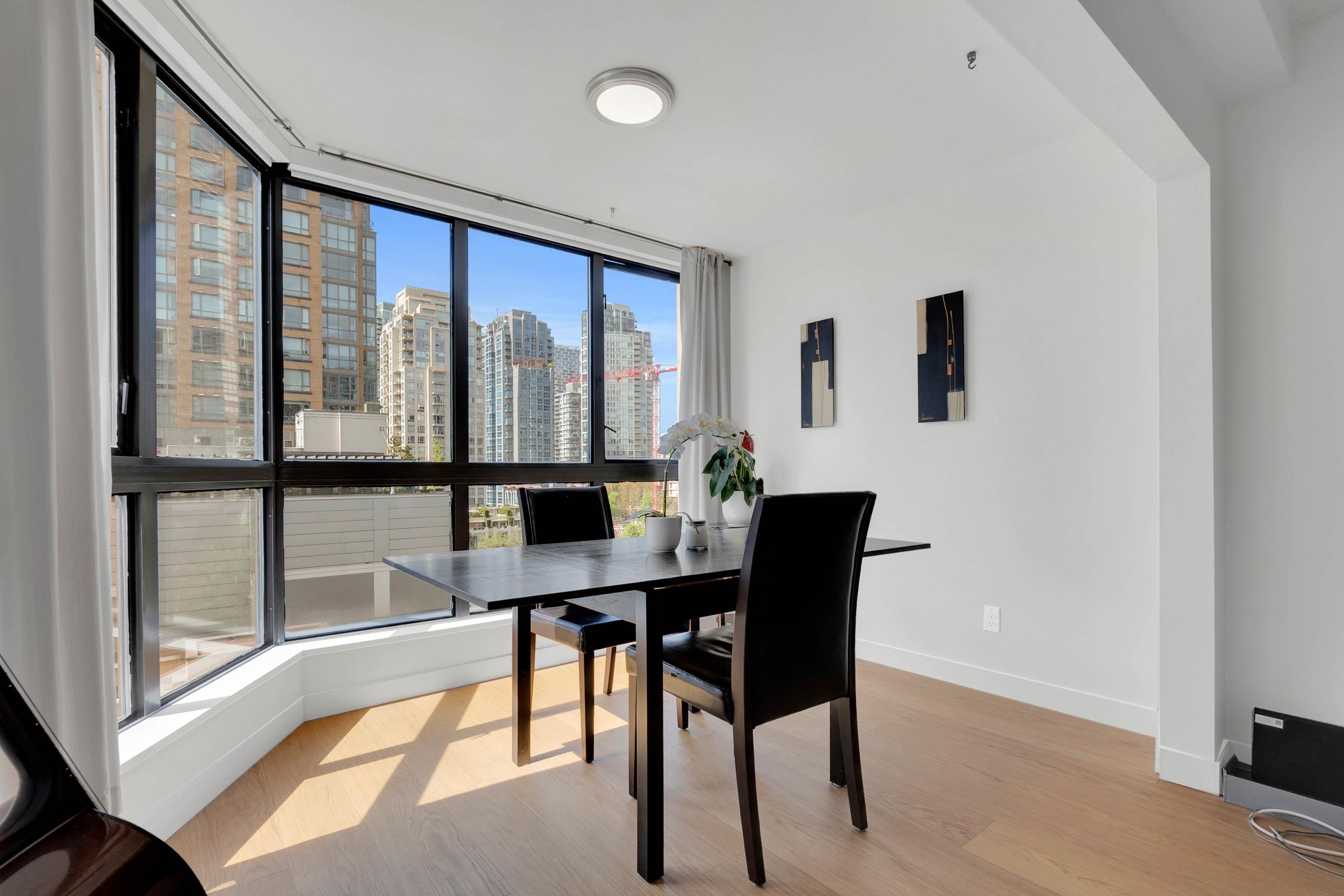 801 488 HELMCKEN STREET Unit: 801