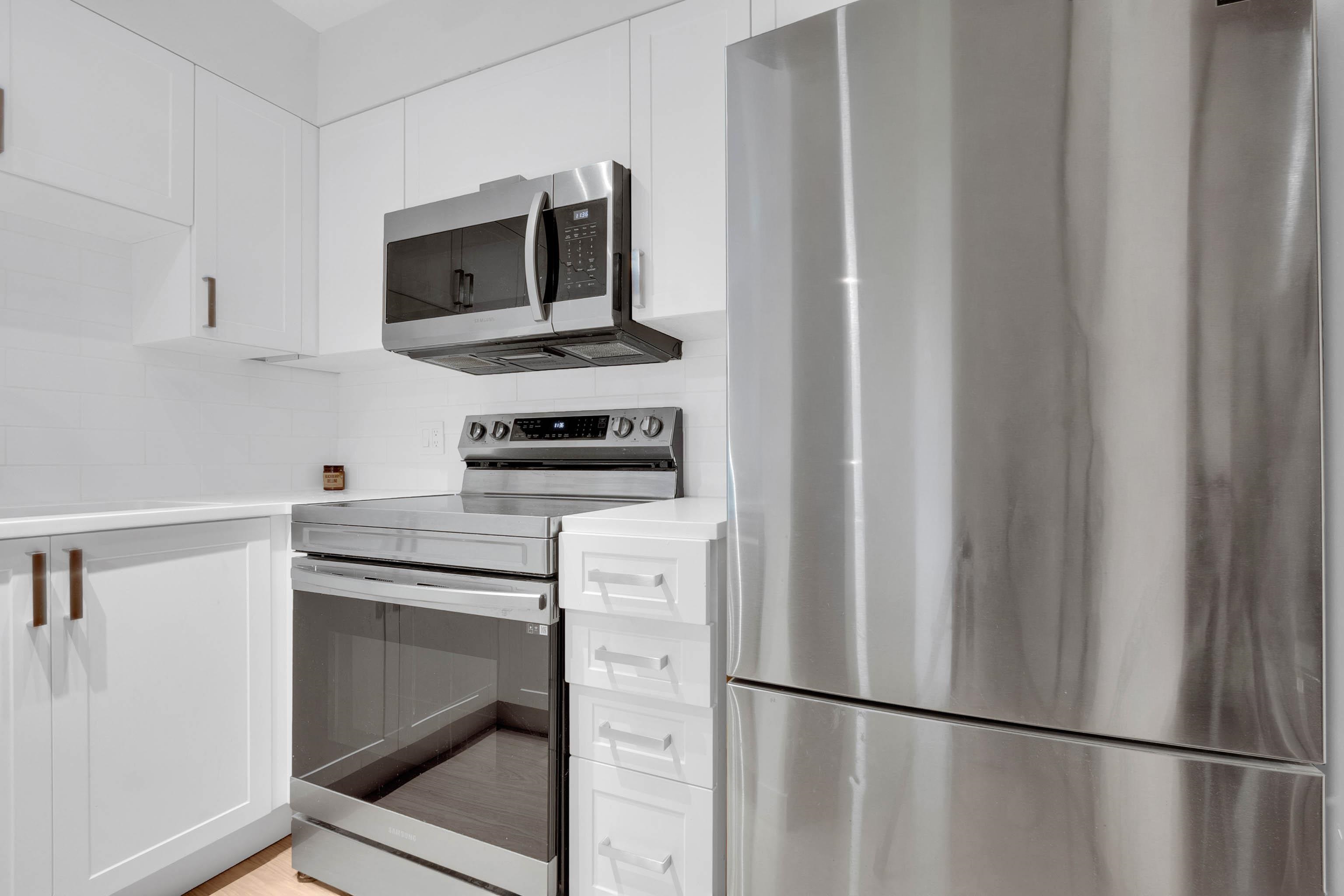 801 488 HELMCKEN STREET Unit: 801