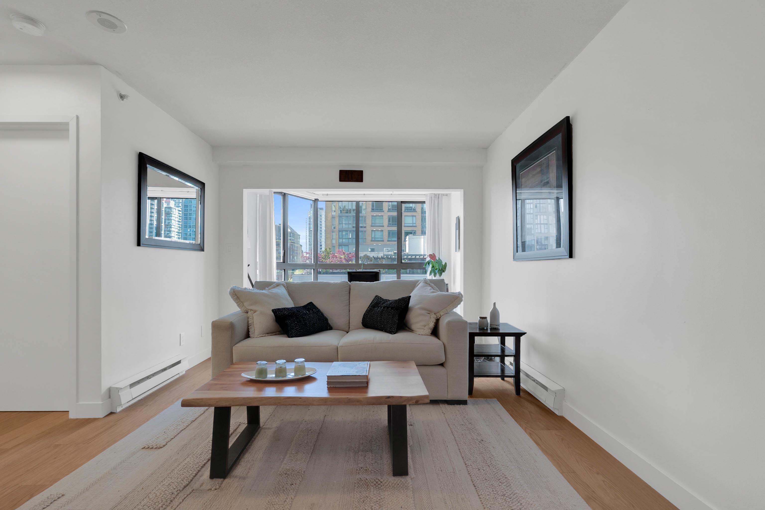 801 488 HELMCKEN STREET Unit: 801