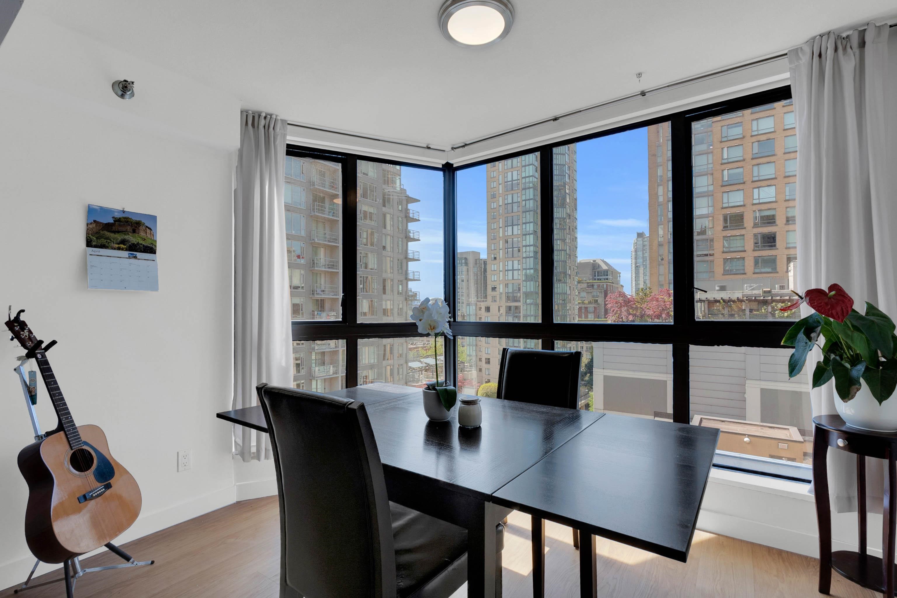 801 488 HELMCKEN STREET Unit: 801