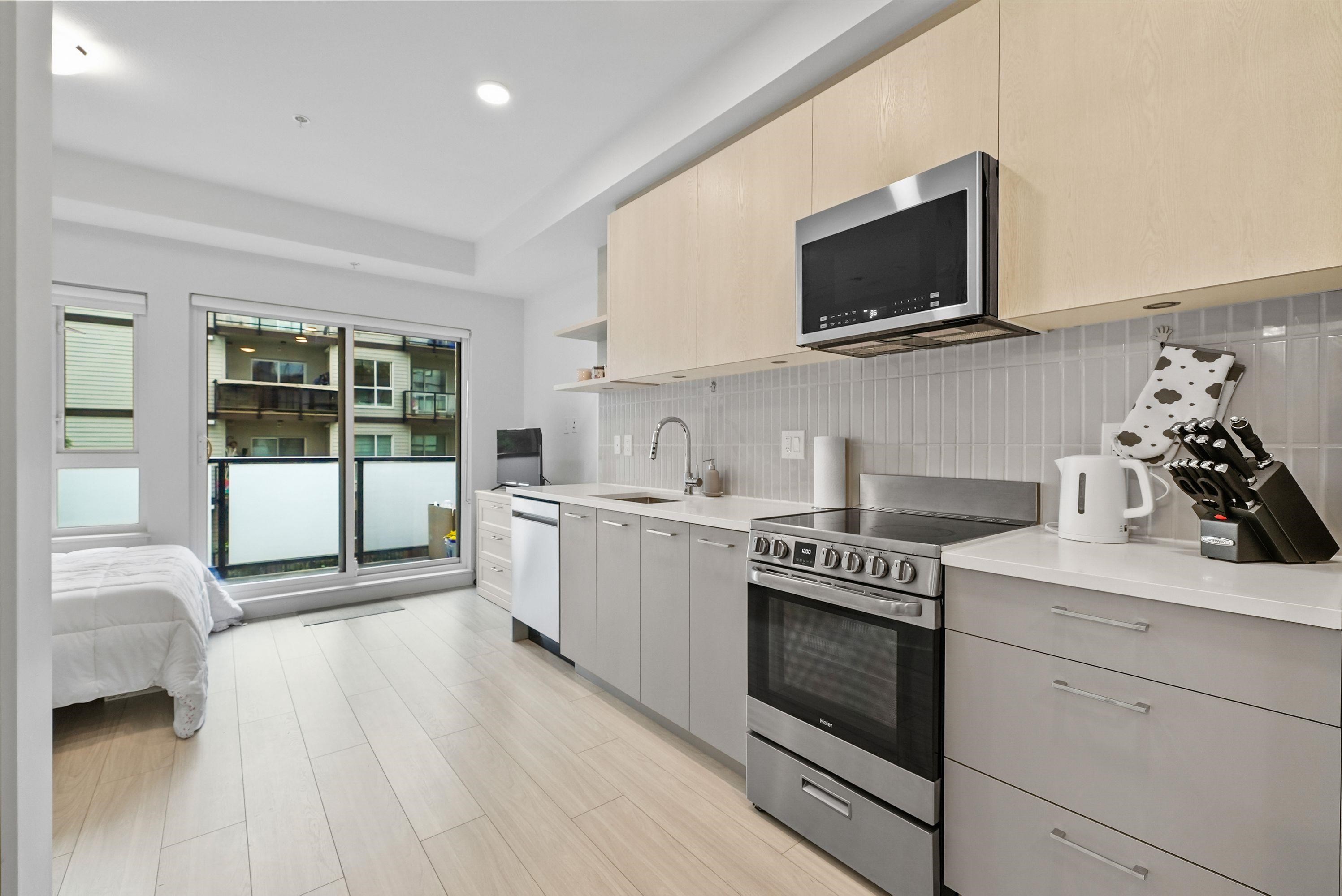 211 10777 138 STREET Unit: 211