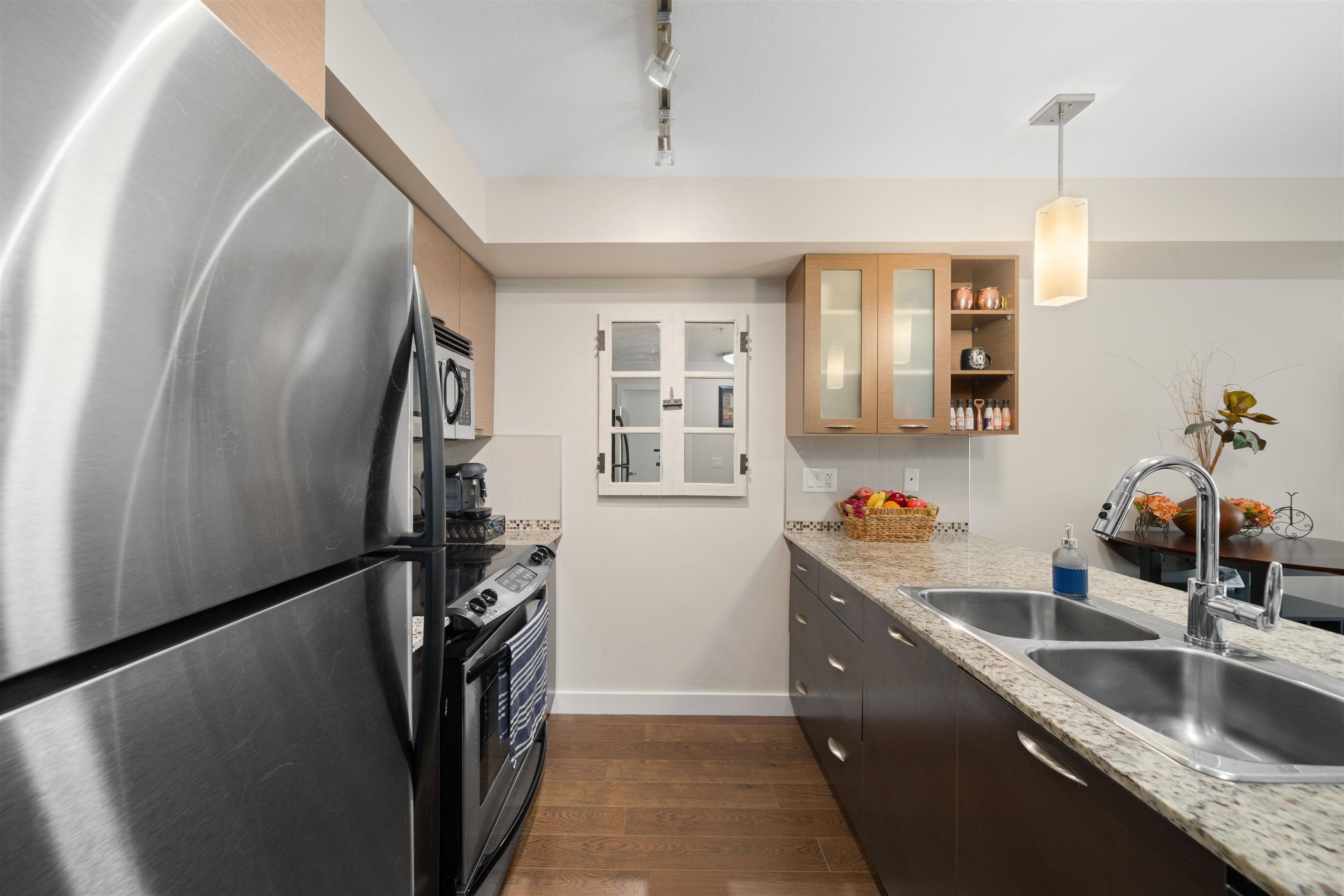 327 2233 MCKENZIE ROAD Unit: 327