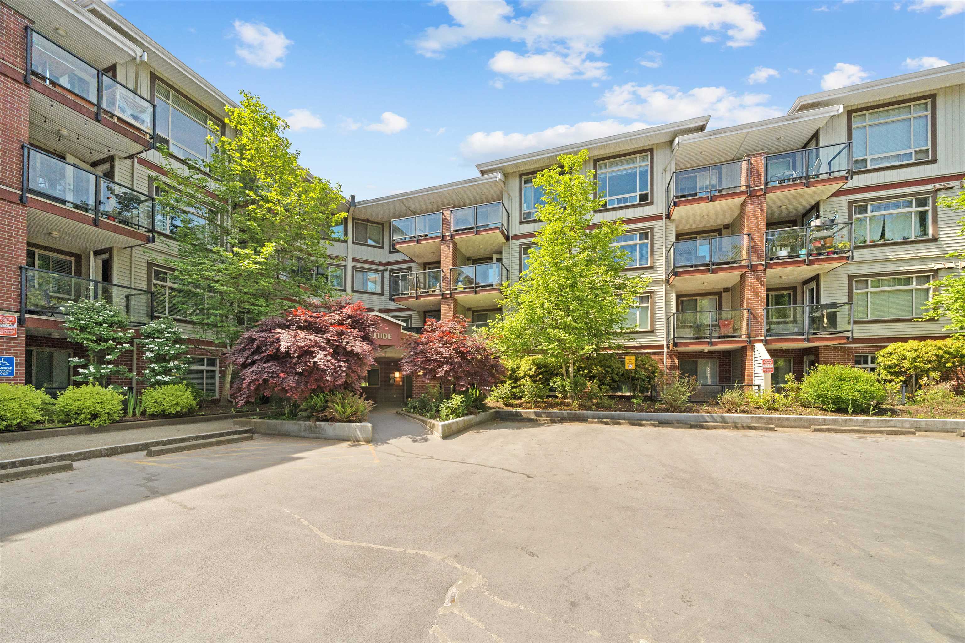 327 2233 MCKENZIE ROAD Unit: 327