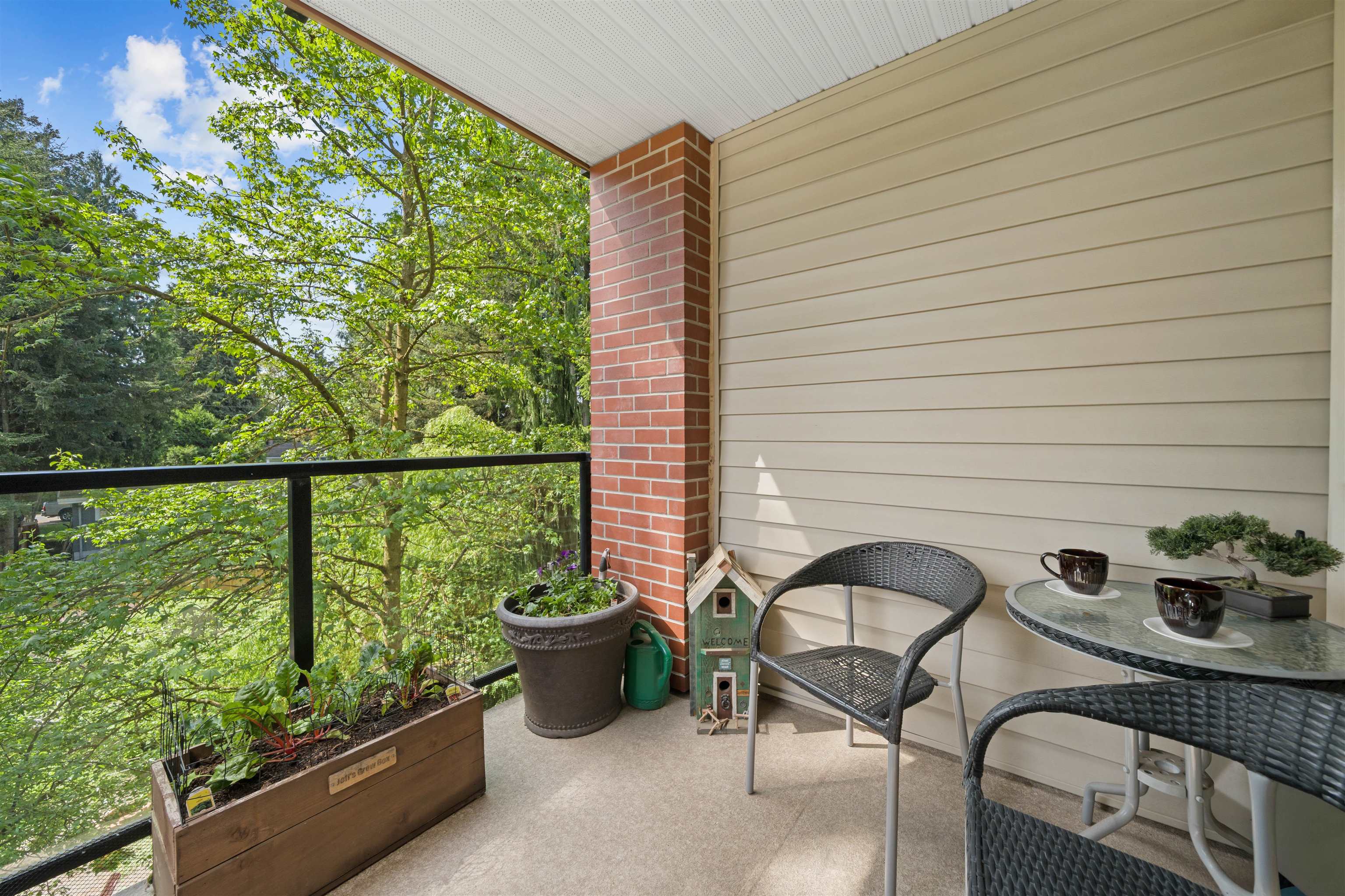 327 2233 MCKENZIE ROAD Unit: 327