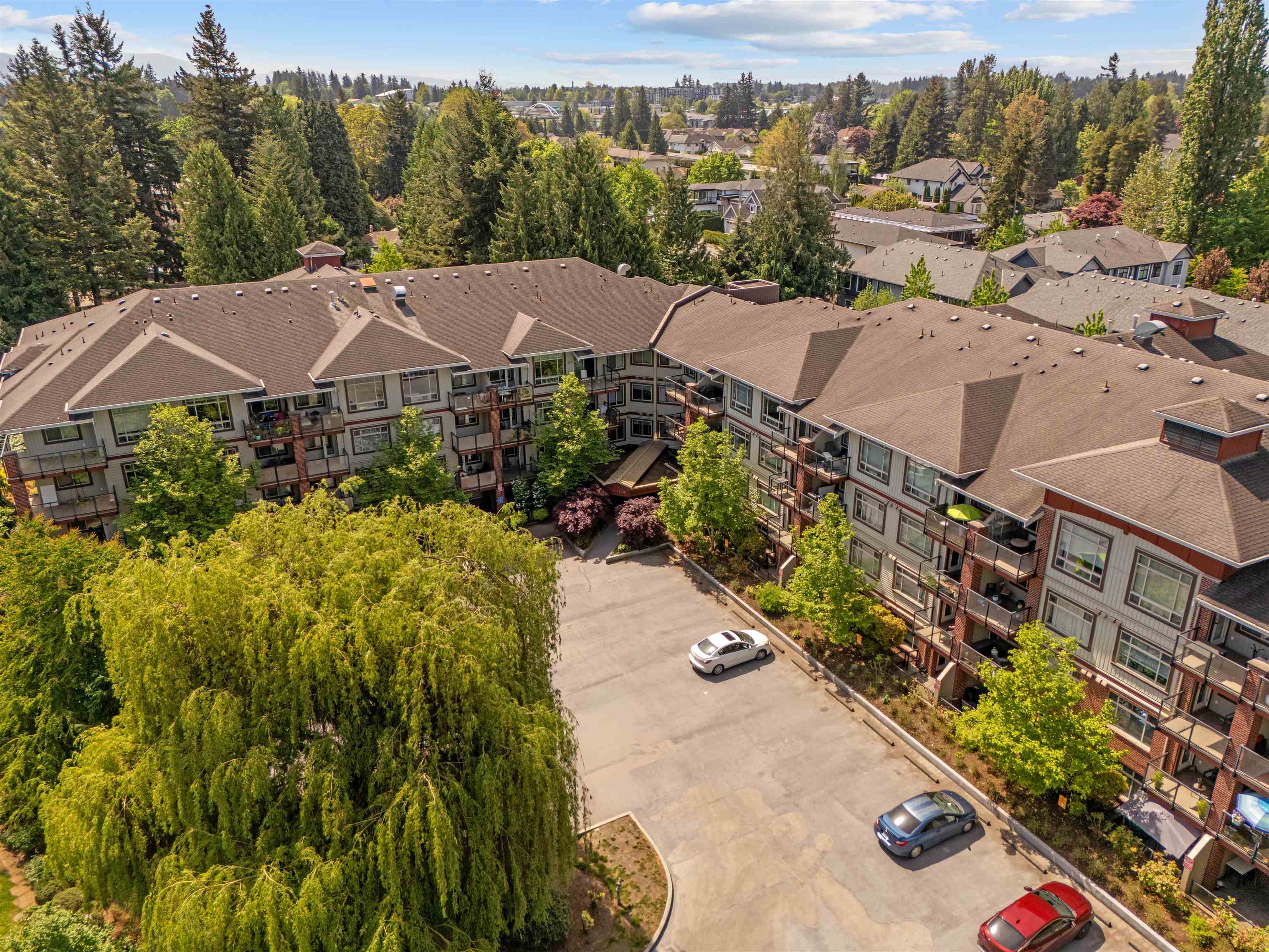 327 2233 MCKENZIE ROAD Unit: 327