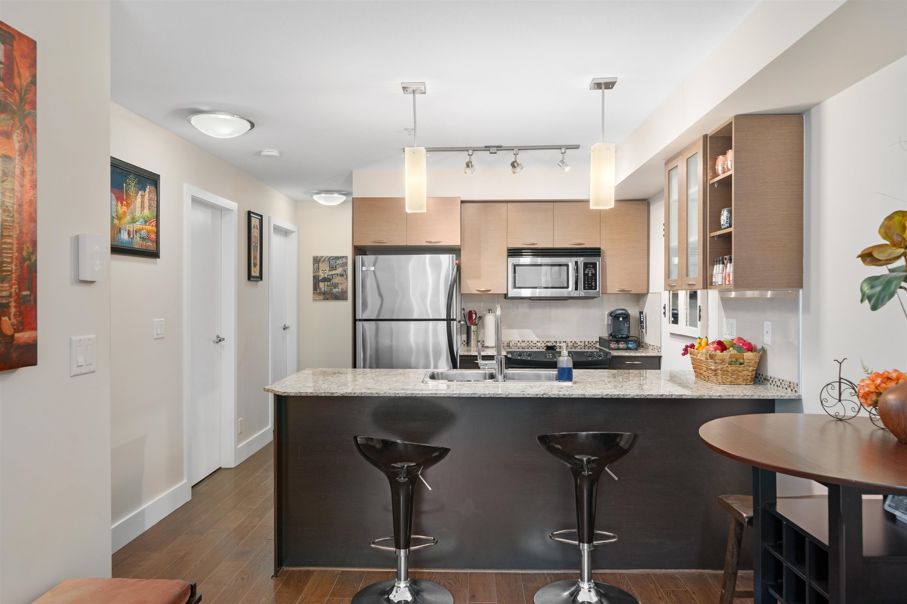 327 2233 MCKENZIE ROAD Unit: 327