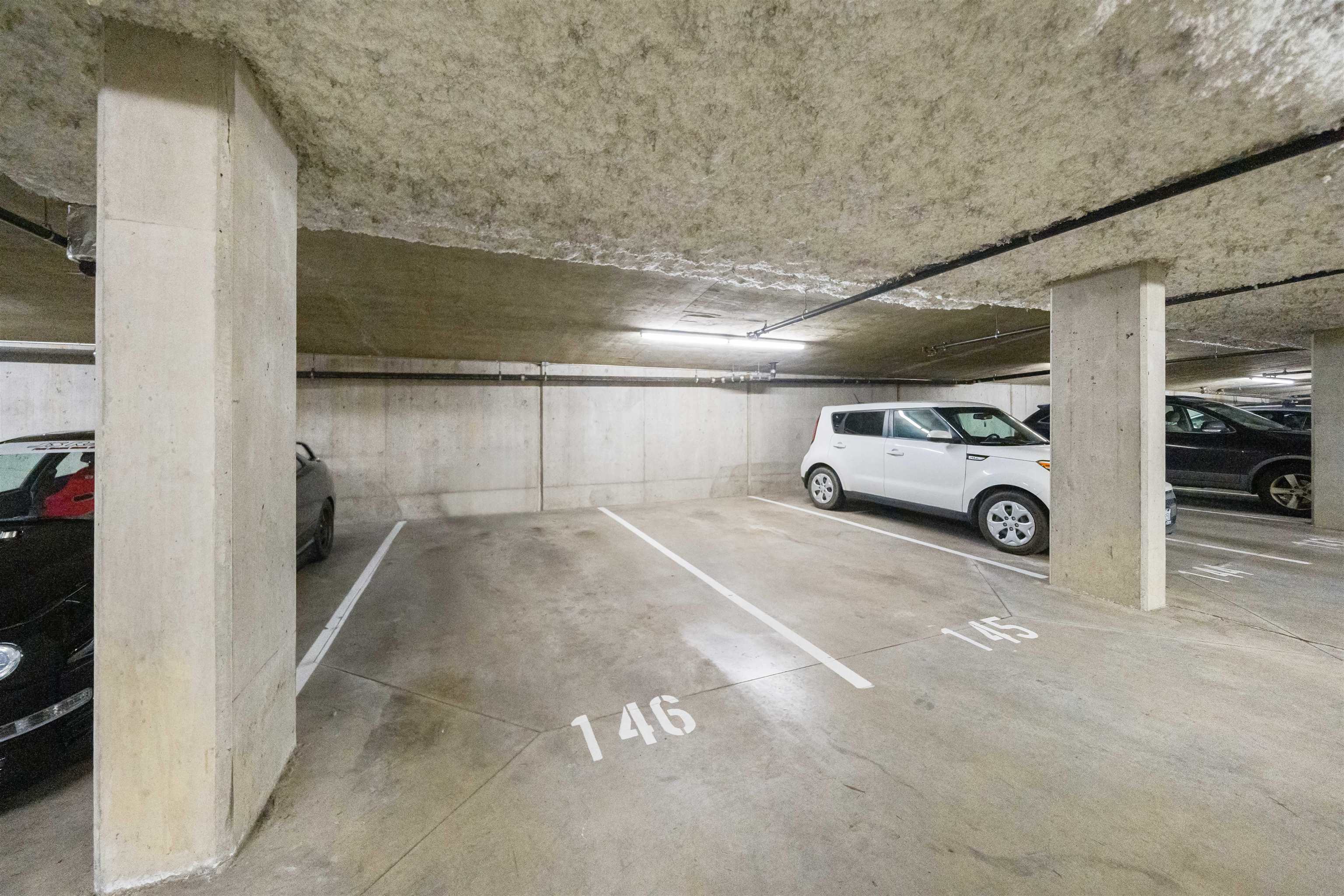 327 2233 MCKENZIE ROAD Unit: 327