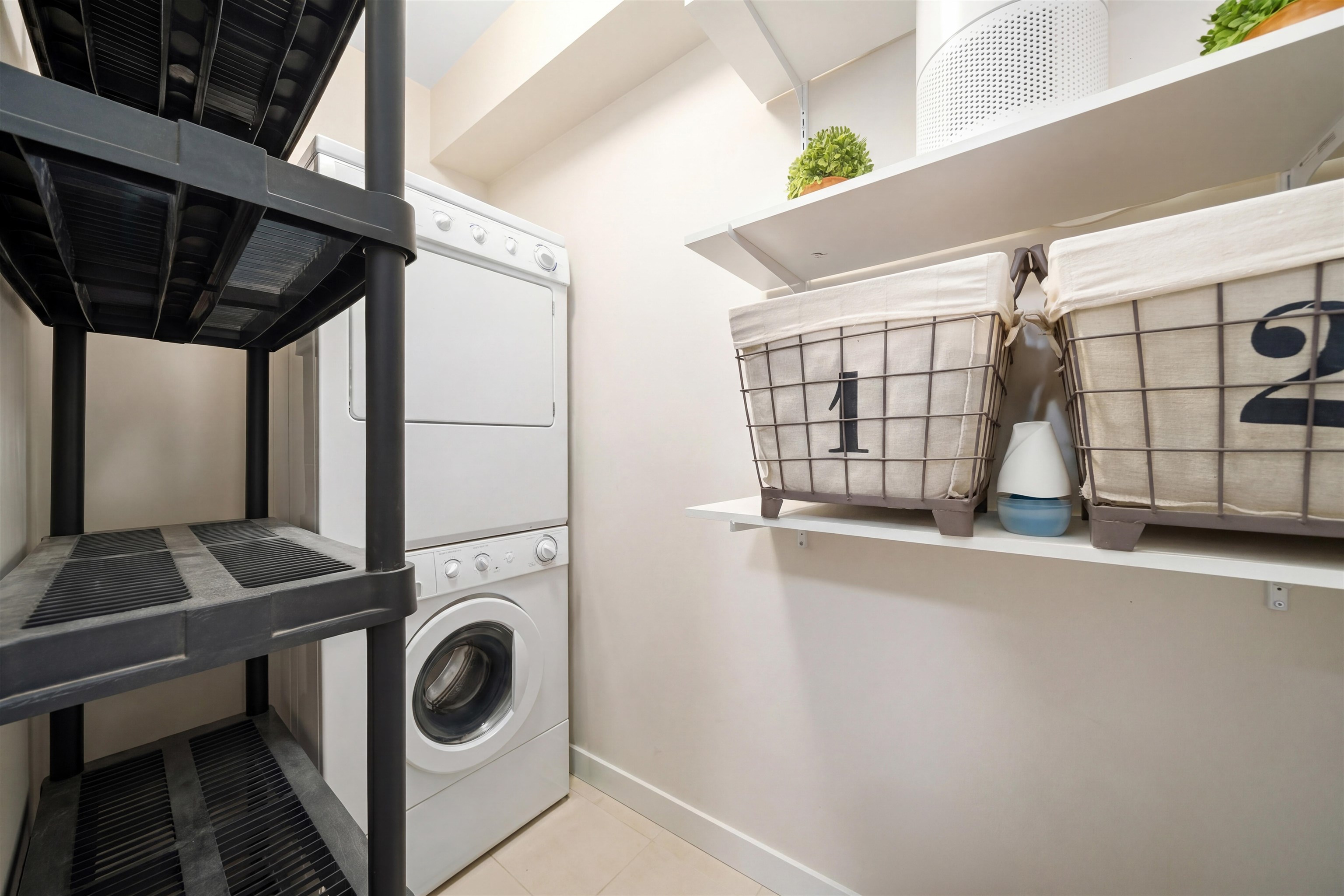 327 2233 MCKENZIE ROAD Unit: 327