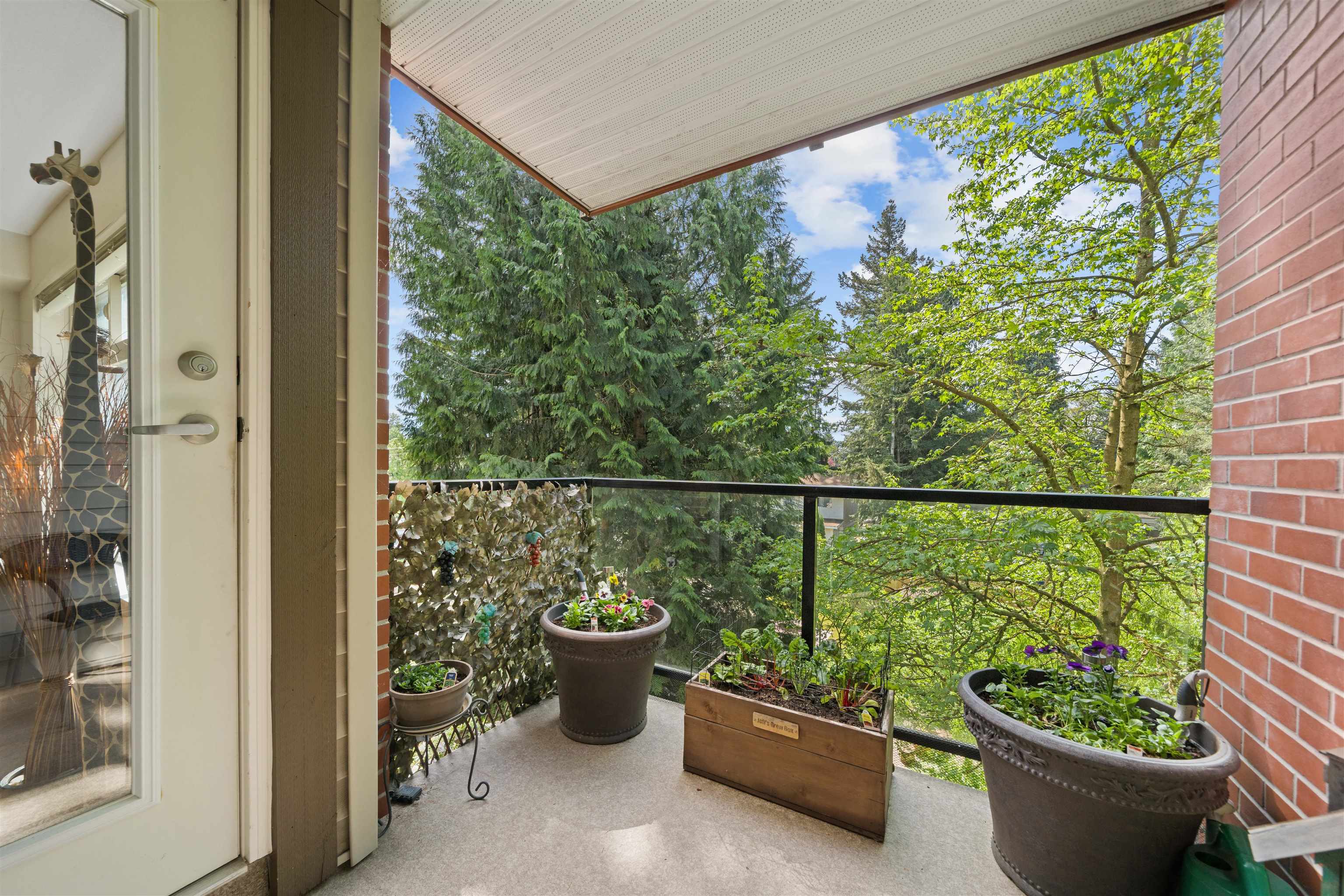 327 2233 MCKENZIE ROAD Unit: 327