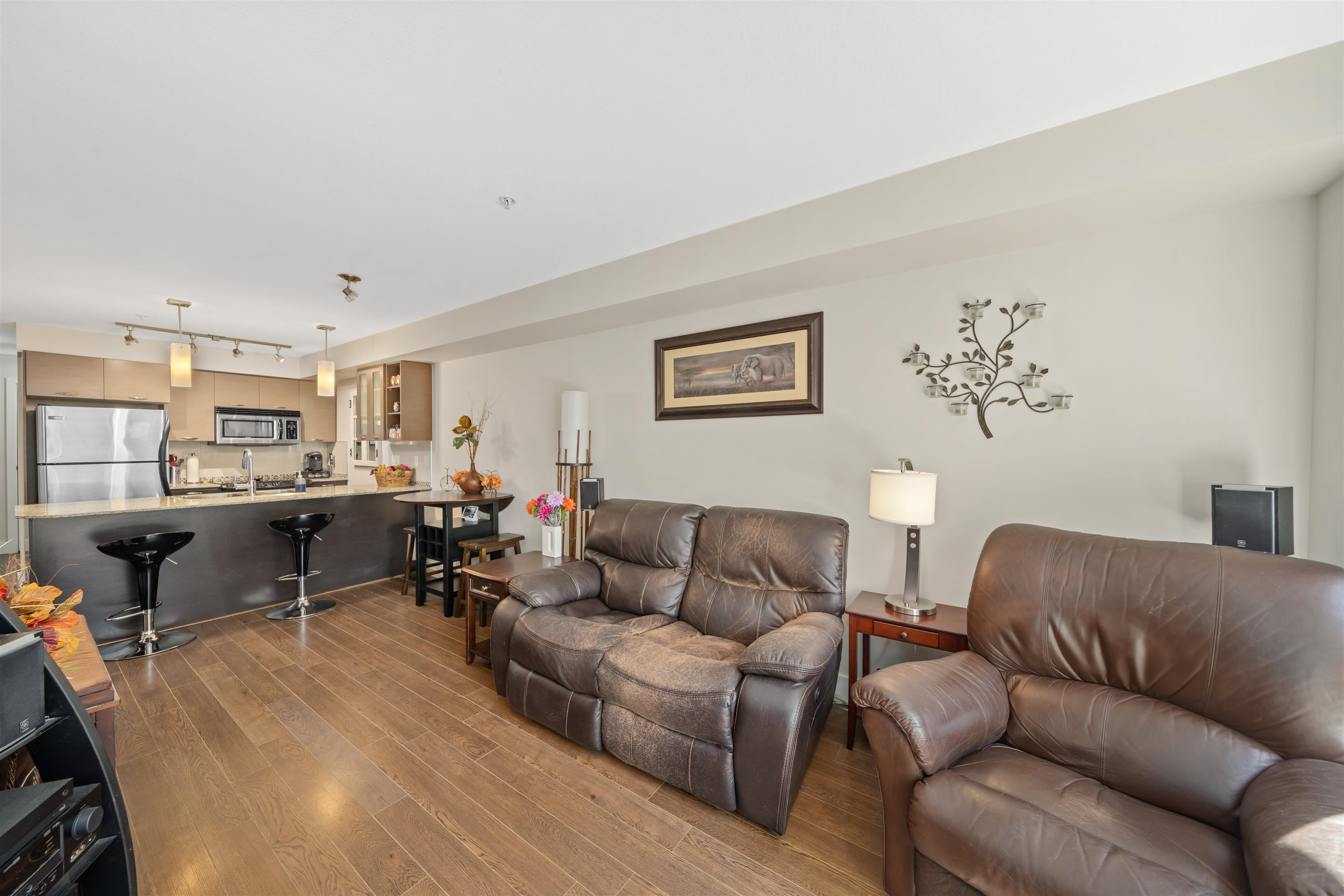 327 2233 MCKENZIE ROAD Unit: 327
