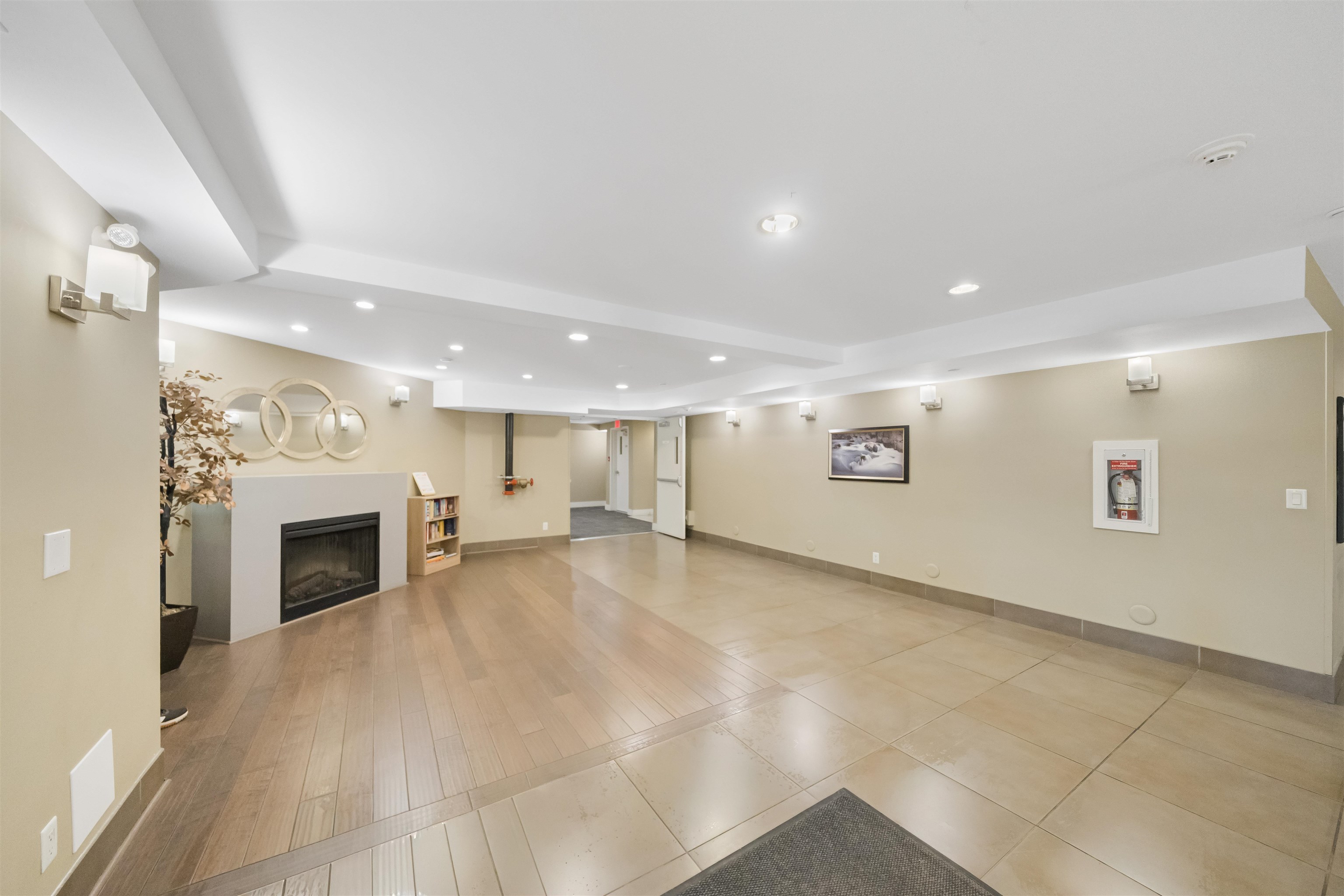 327 2233 MCKENZIE ROAD Unit: 327